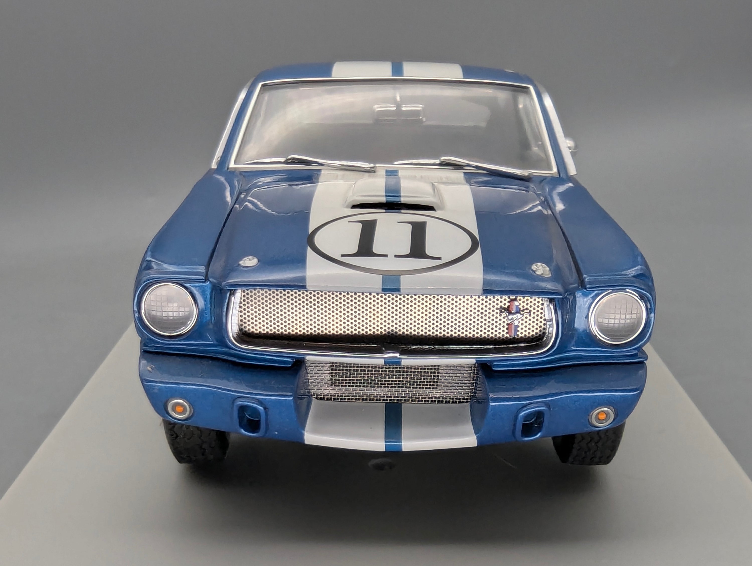 Modellautos 1:18 GMP 1101 Ford Shelby Mustang G.T. 350 R #11B Donohue mit OVP
