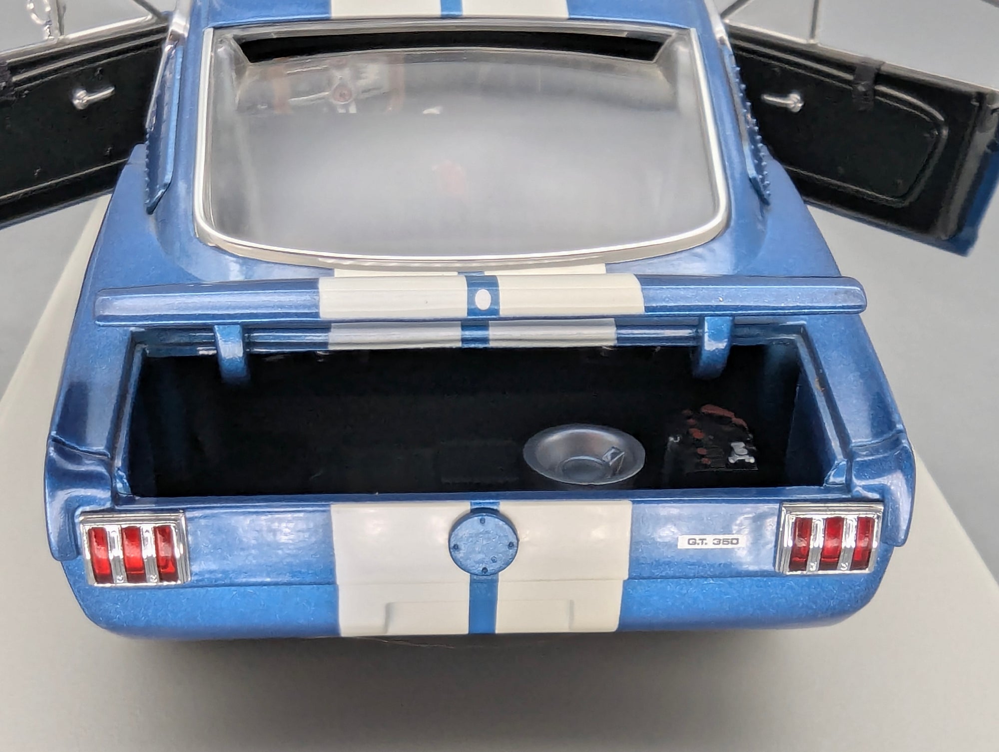 Modellautos 1:18 GMP 1101 Ford Shelby Mustang G.T. 350 R #11B Donohue mit OVP