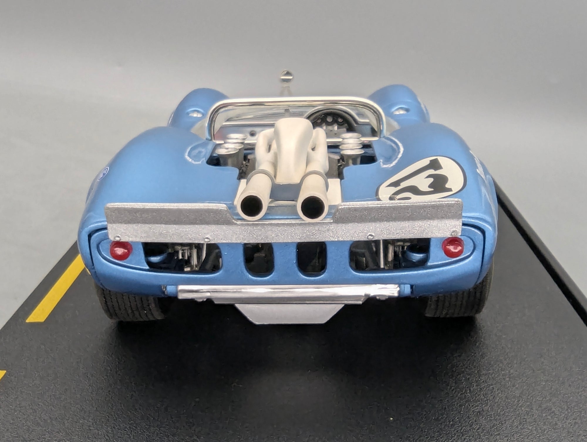 Model Cars 1:43 Minichamps Mercedes Benz SL65 AMG Black Series Silver with original packaging