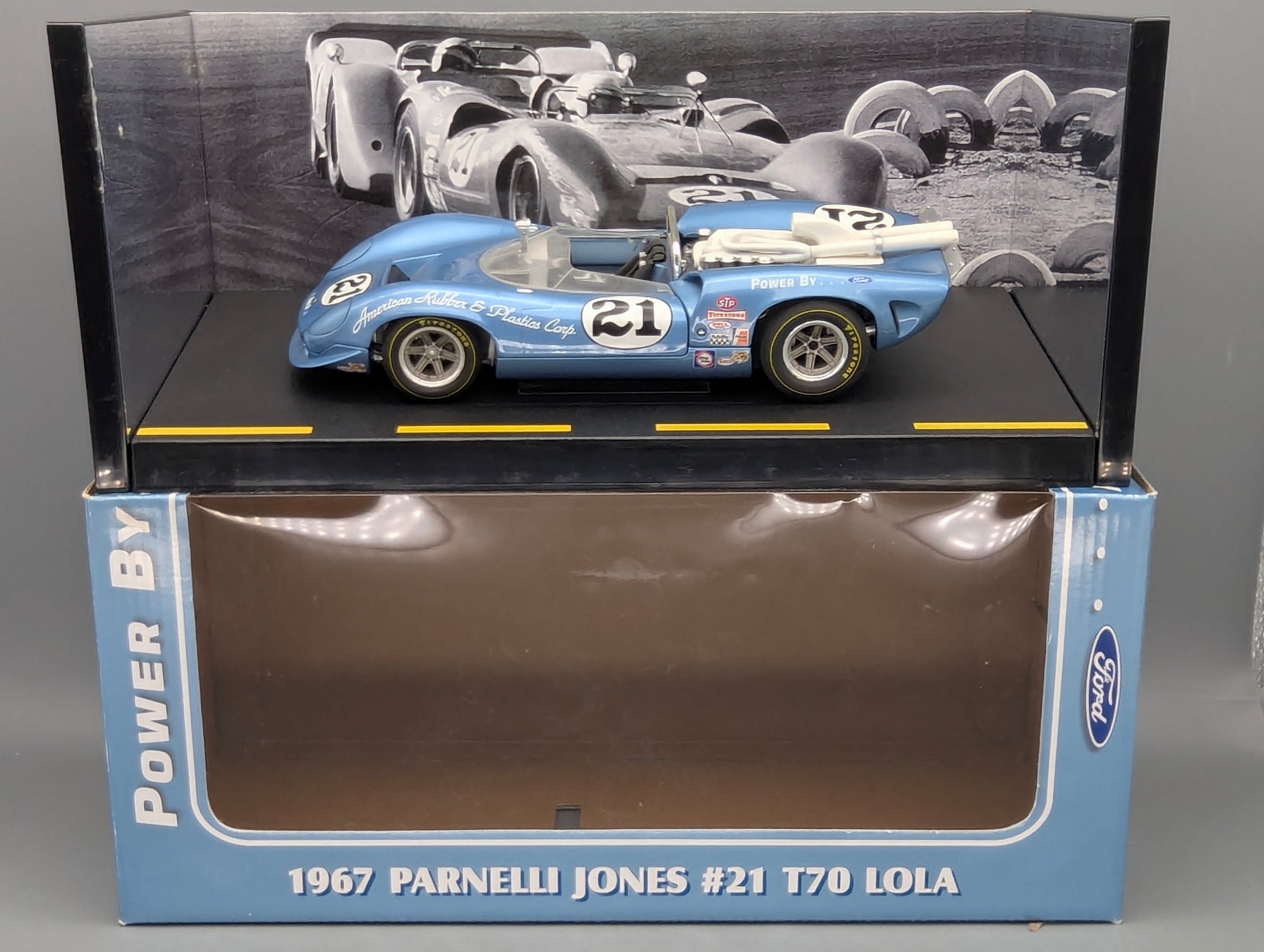 Model Cars 1:43 Minichamps Mercedes Benz SL65 AMG Black Series Silver with original packaging