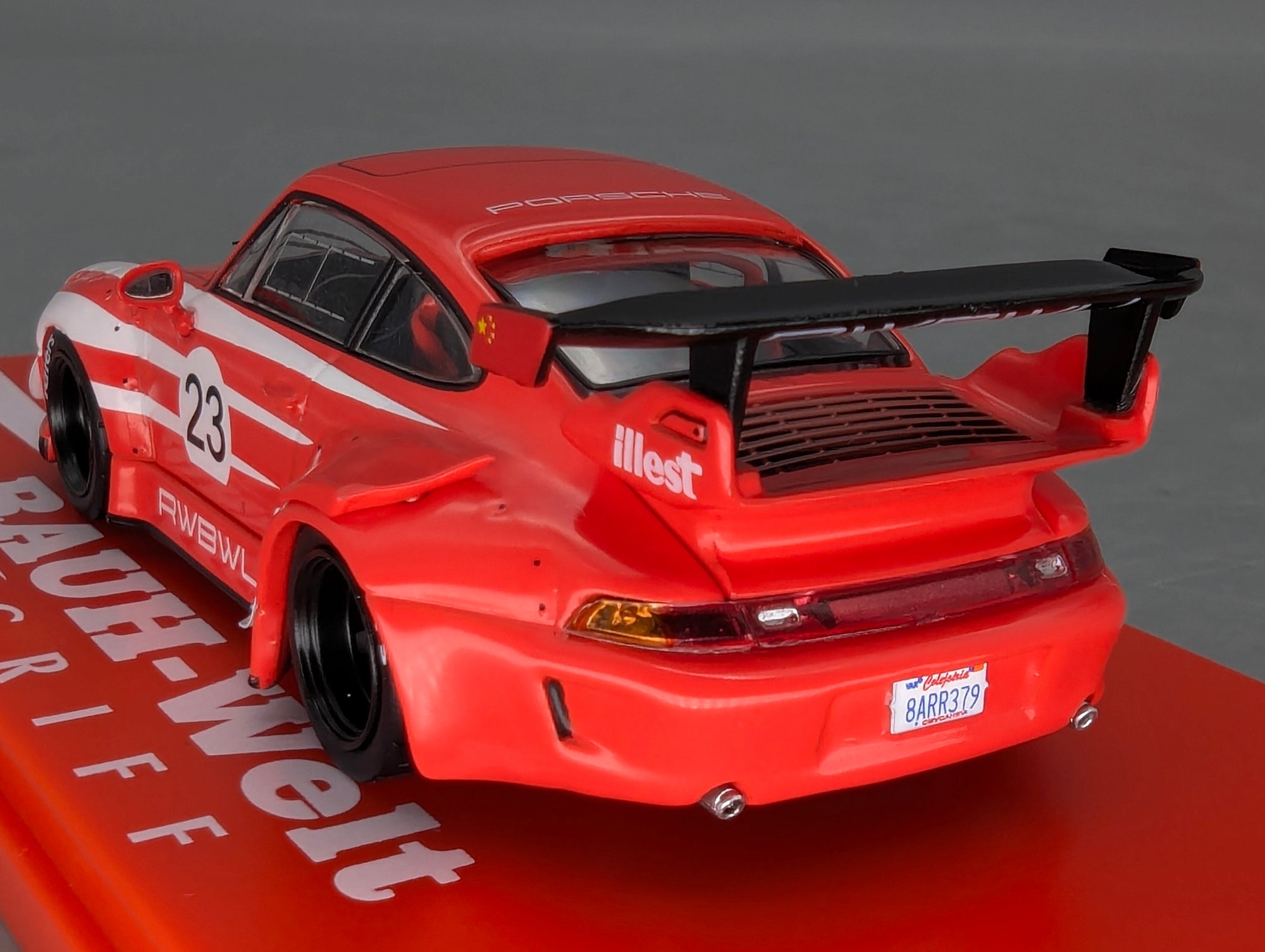 Model Cars 1:43 Minichamps Mercedes Benz SL65 AMG Black Series Silver with original packaging