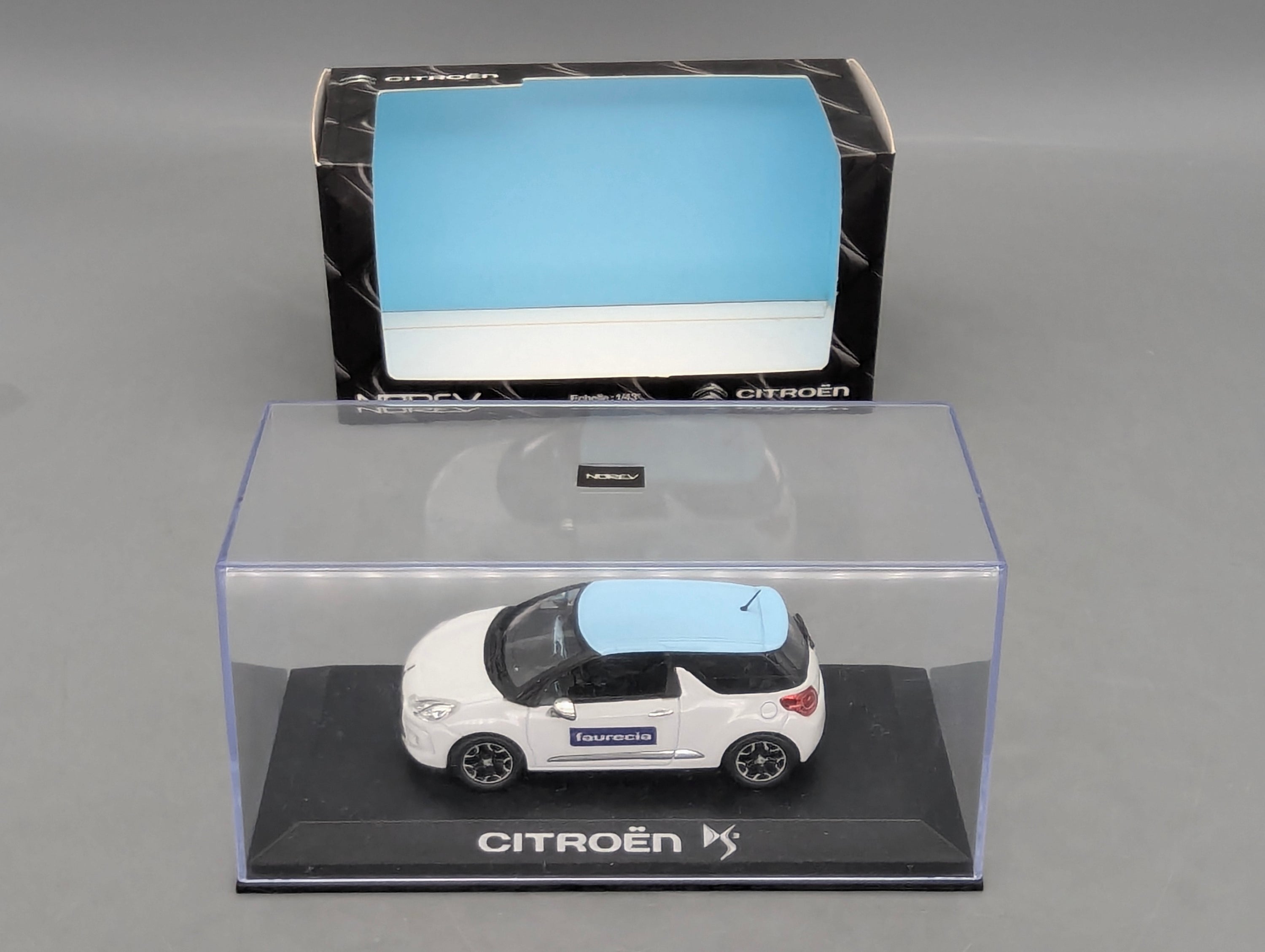 Modellautos 1:43 Norev Citroen DS3 Weiß mit blauem Dach 2010 Faurecia mit OVP