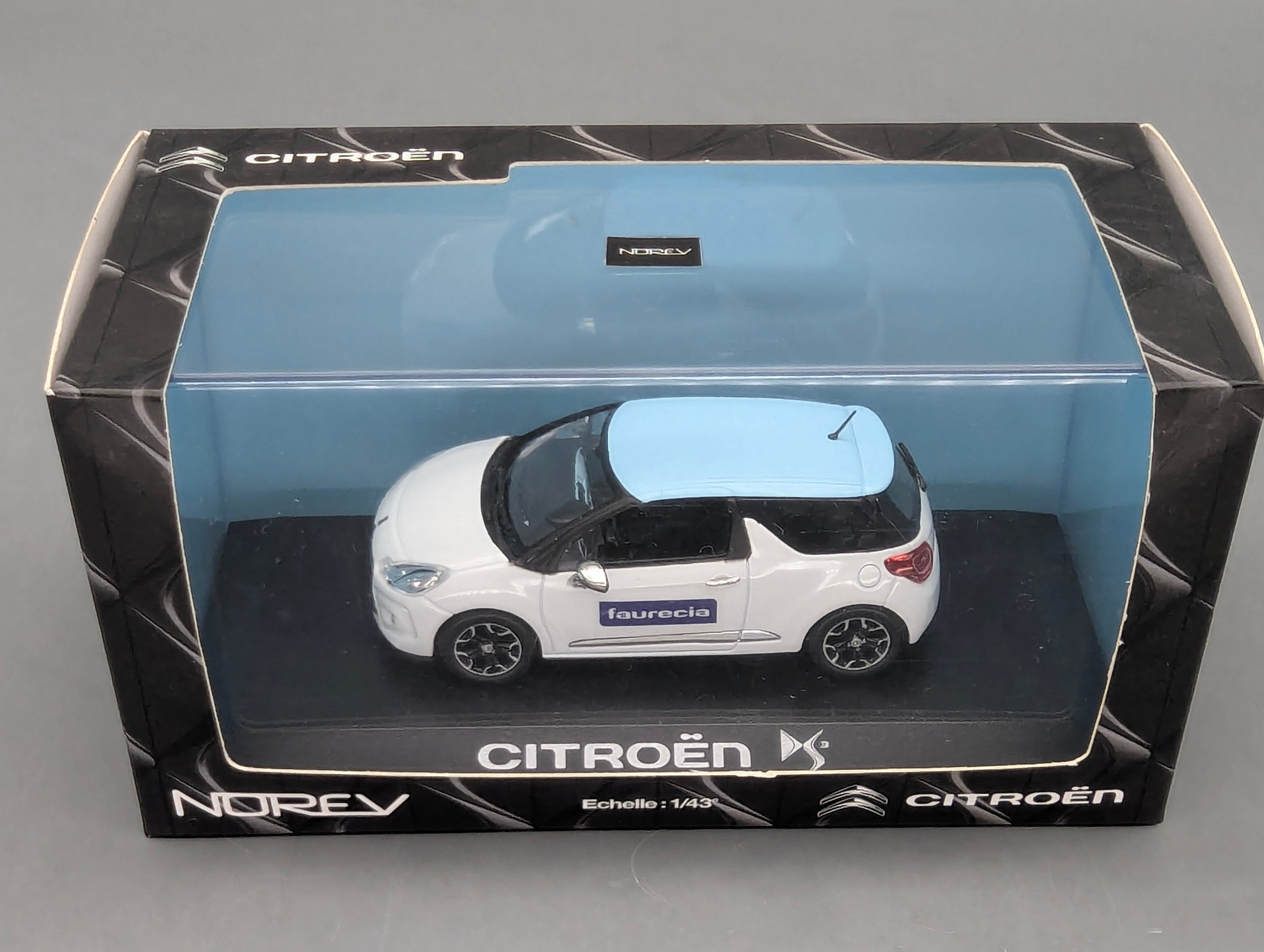 Modellautos 1:43 Norev Citroen DS3 Weiß mit blauem Dach 2010 Faurecia mit OVP