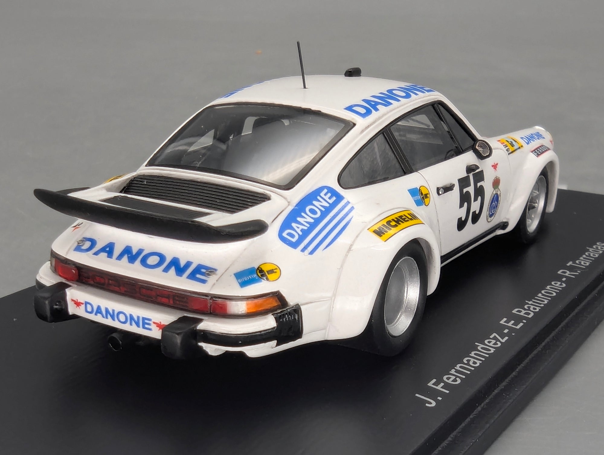 Modellautos 1:43 Spark S5090 Porsche 934 24h Le Mans 1977 #55 mit OVP