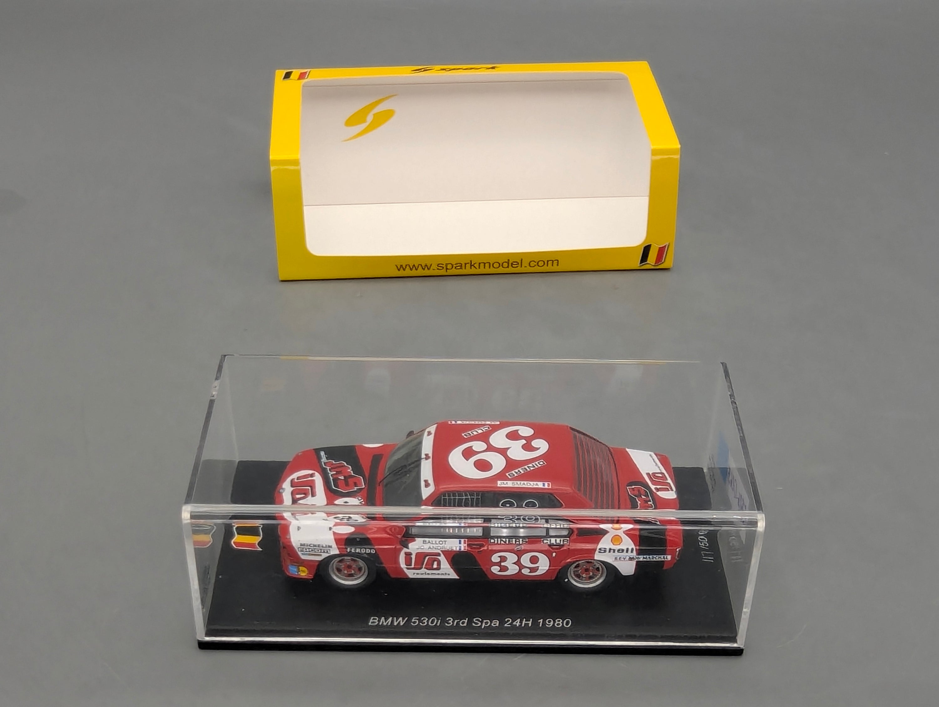Modellautos 1:43 Spark SB330 BMW 530i Dritter 24h Spa 1980 #39 mit OVP