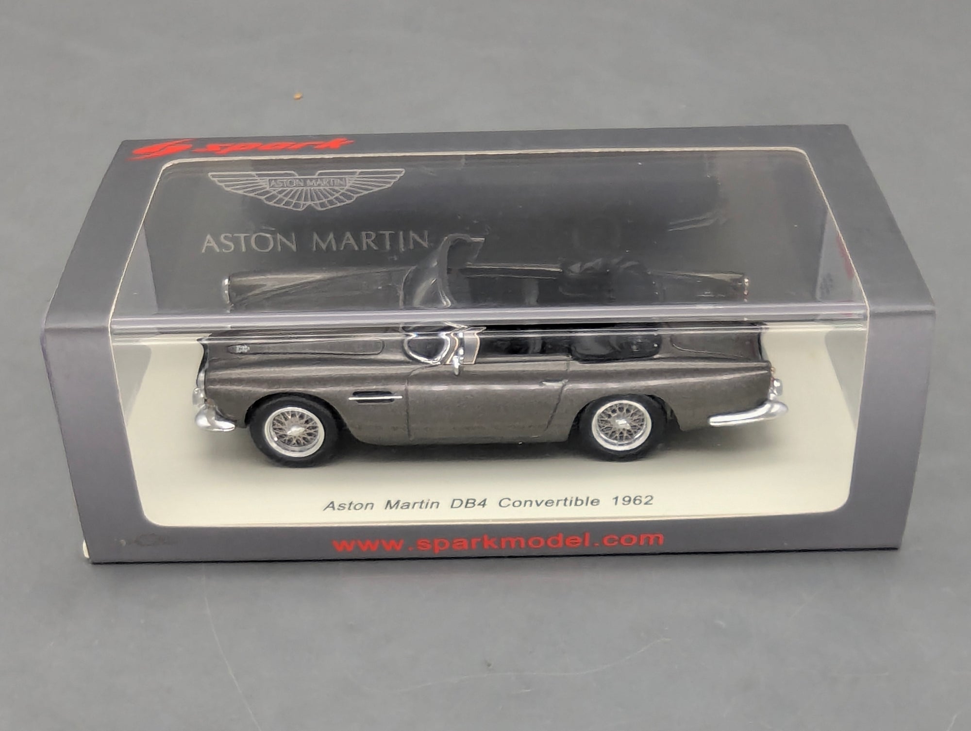 Coches a escala 1:43 Spark SB660 BMW 635 CSi 24h Spa 1985 #3 con embalaje original