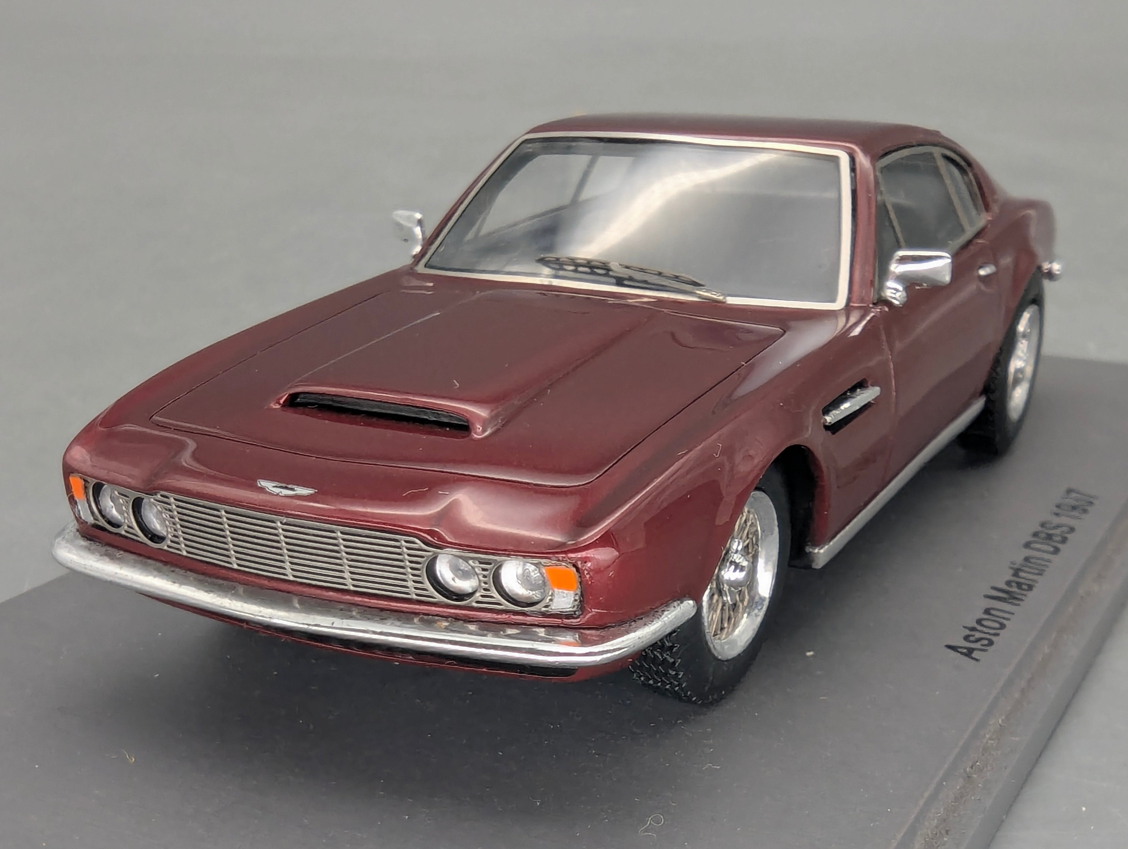 Modellautos 1:43 Spark S0573 Aston Martin DBS 1967 Windsor Red mit OVP