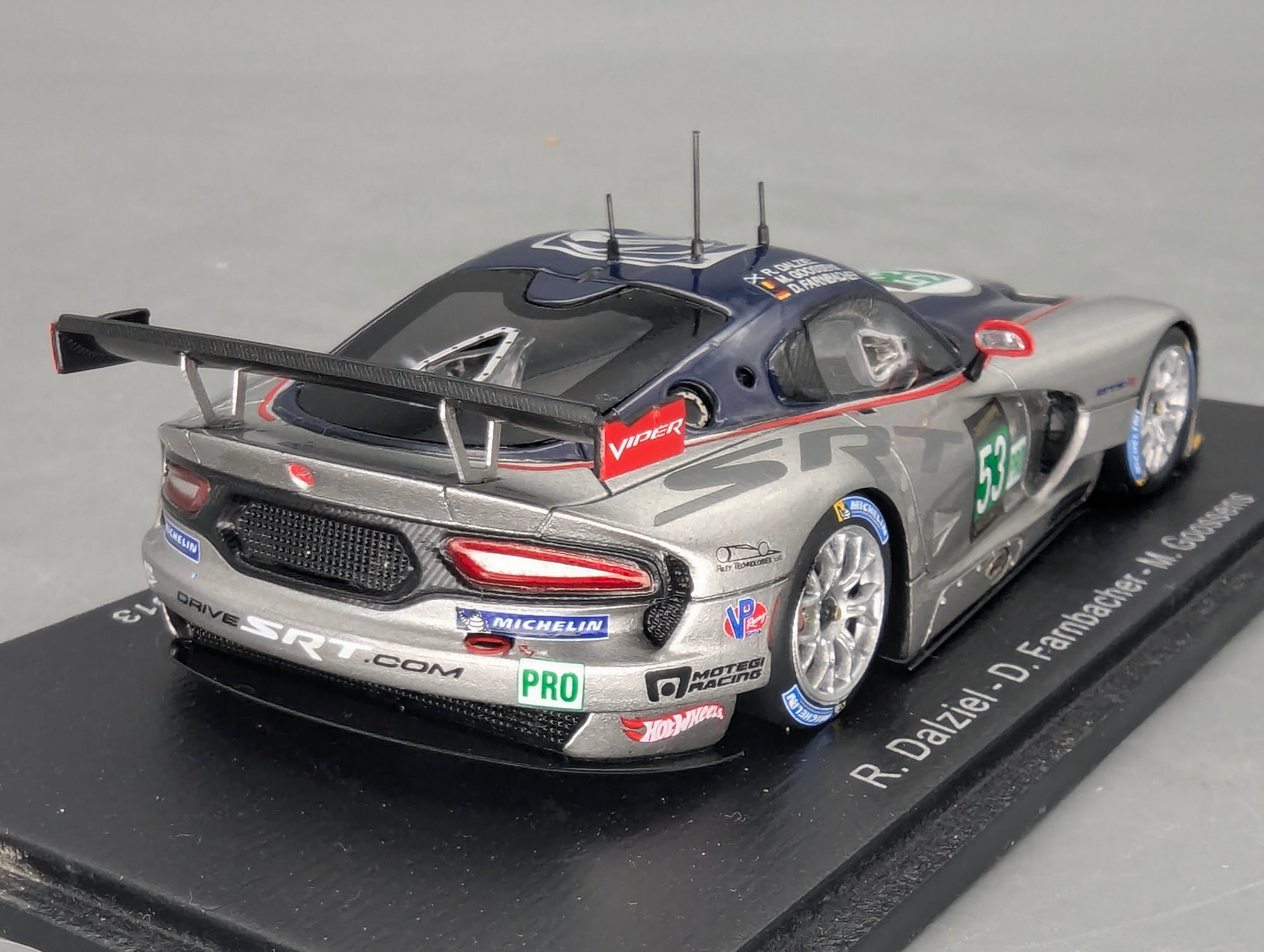 Modellautos 1:43 Spark S3766 Viper GTS-R SRT 24h Le Mans 2013 #53 mit OVP