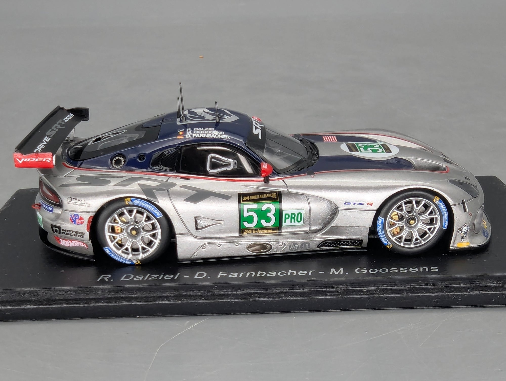 Modellautos 1:43 Spark S3766 Viper GTS-R SRT 24h Le Mans 2013 #53 mit OVP