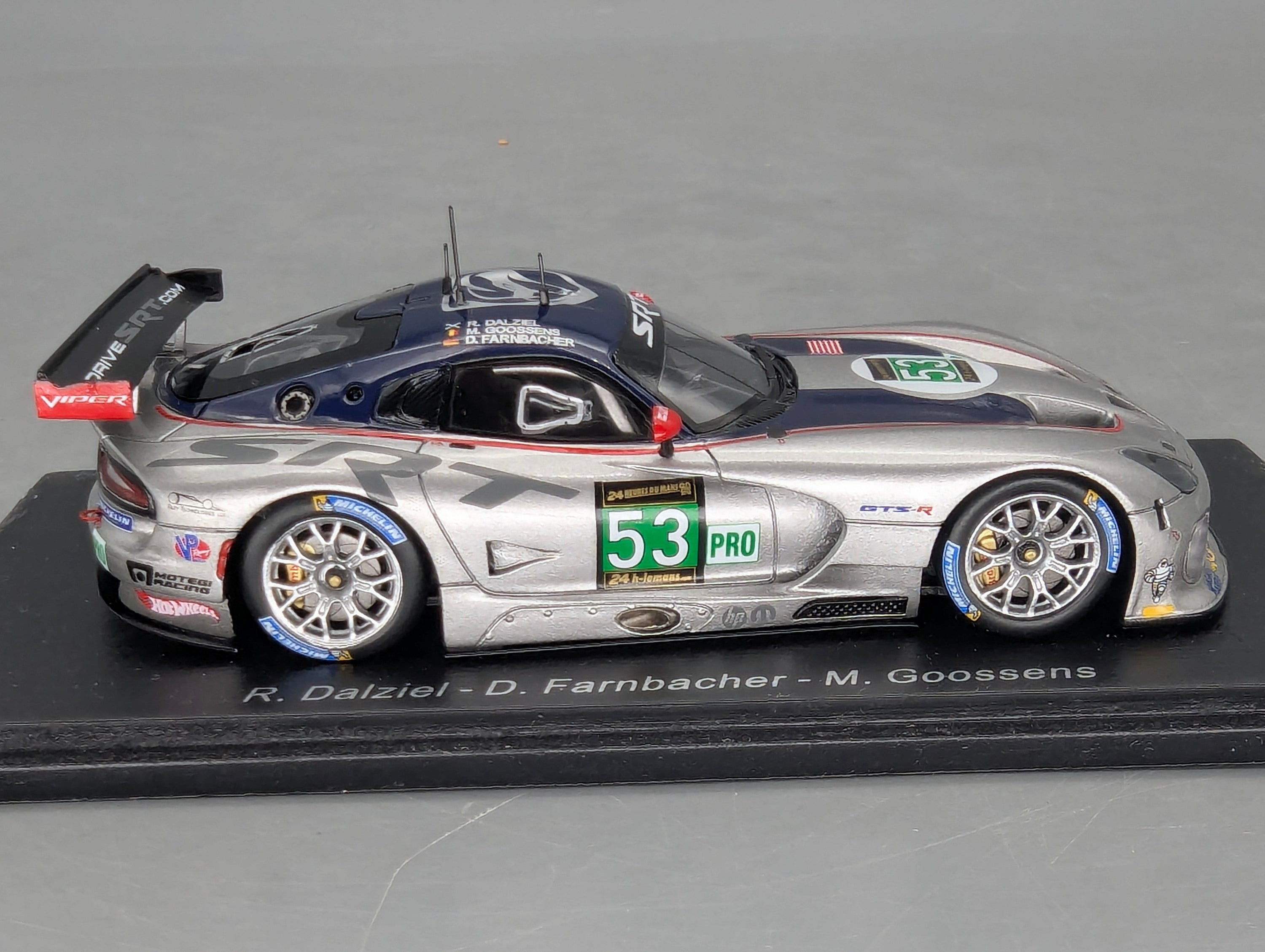 Modellautos 1:43 Spark S3766 Viper GTS-R SRT 24h Le Mans 2013 #53 mit OVP