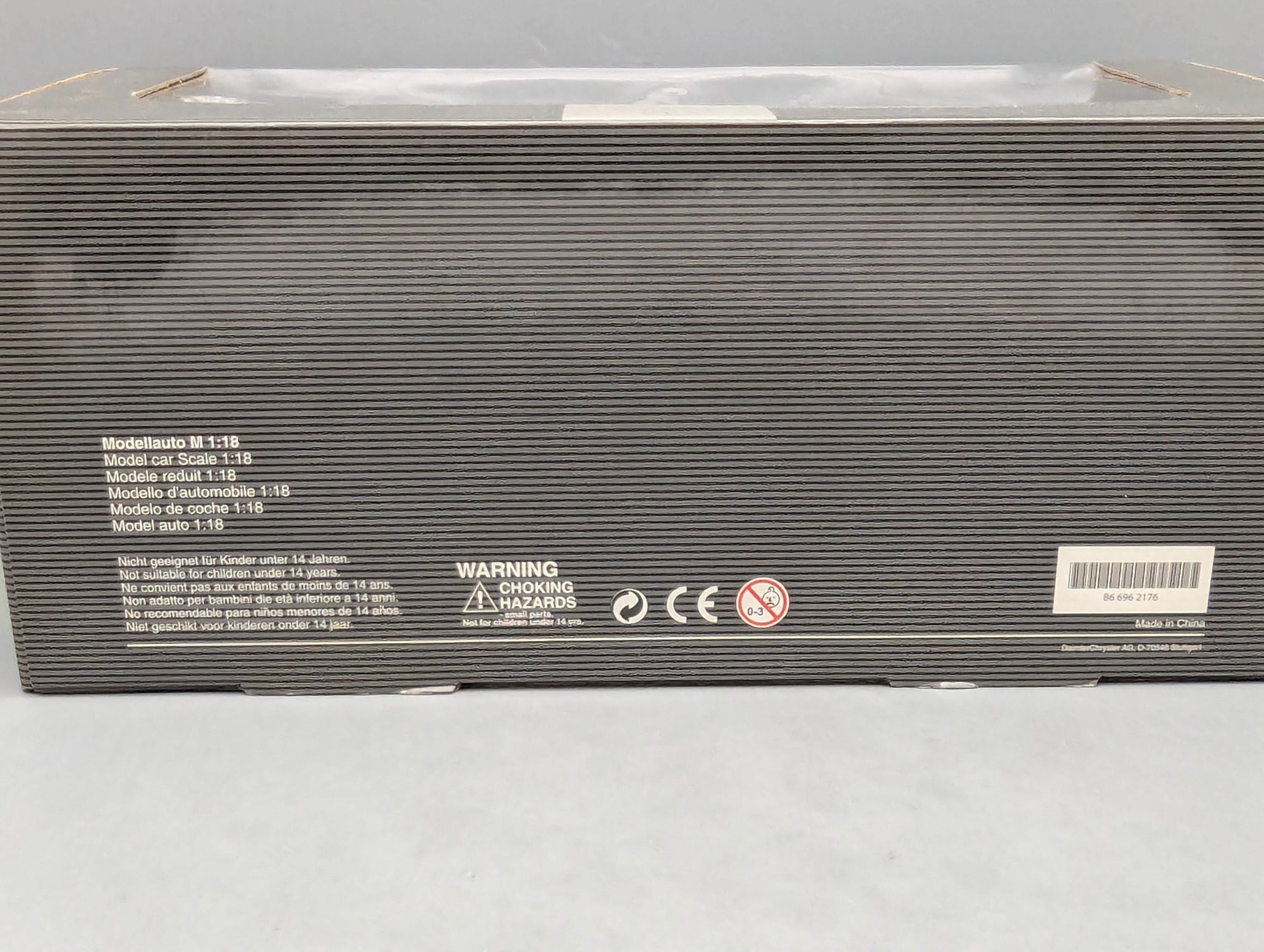 Modellautos 1:18 Kyosho Mercedes Benz CLK Class 240 Coupe mit Dealer OVP