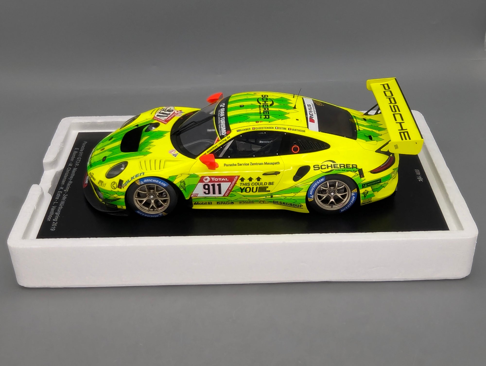 Coches en miniatura 1:43 Minichamps Mercedes Benz SL65 AMG Black Series Plata con embalaje original