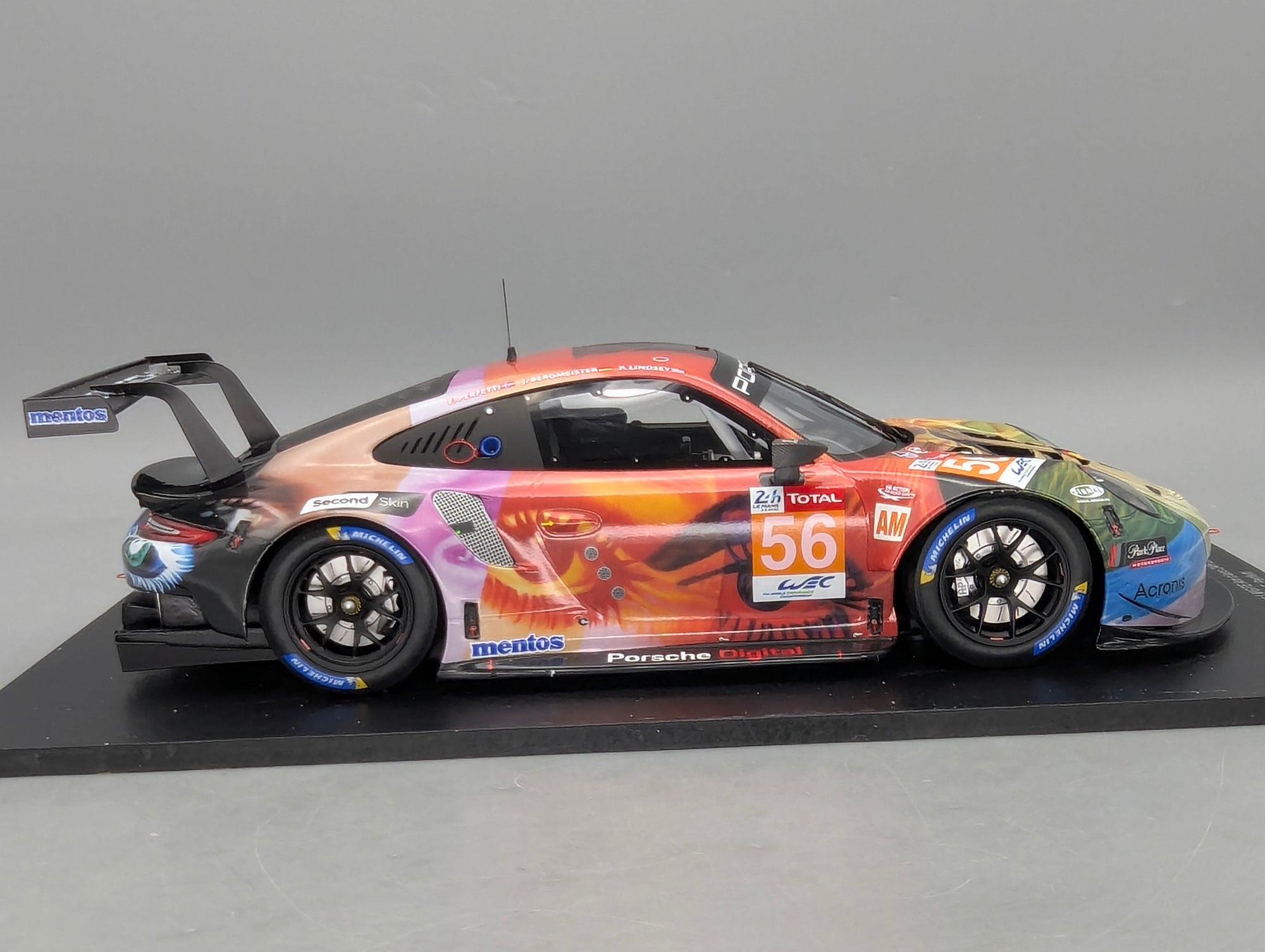 Model Cars 1:43 Minichamps Mercedes Benz SL65 AMG Black Series Silver with original packaging