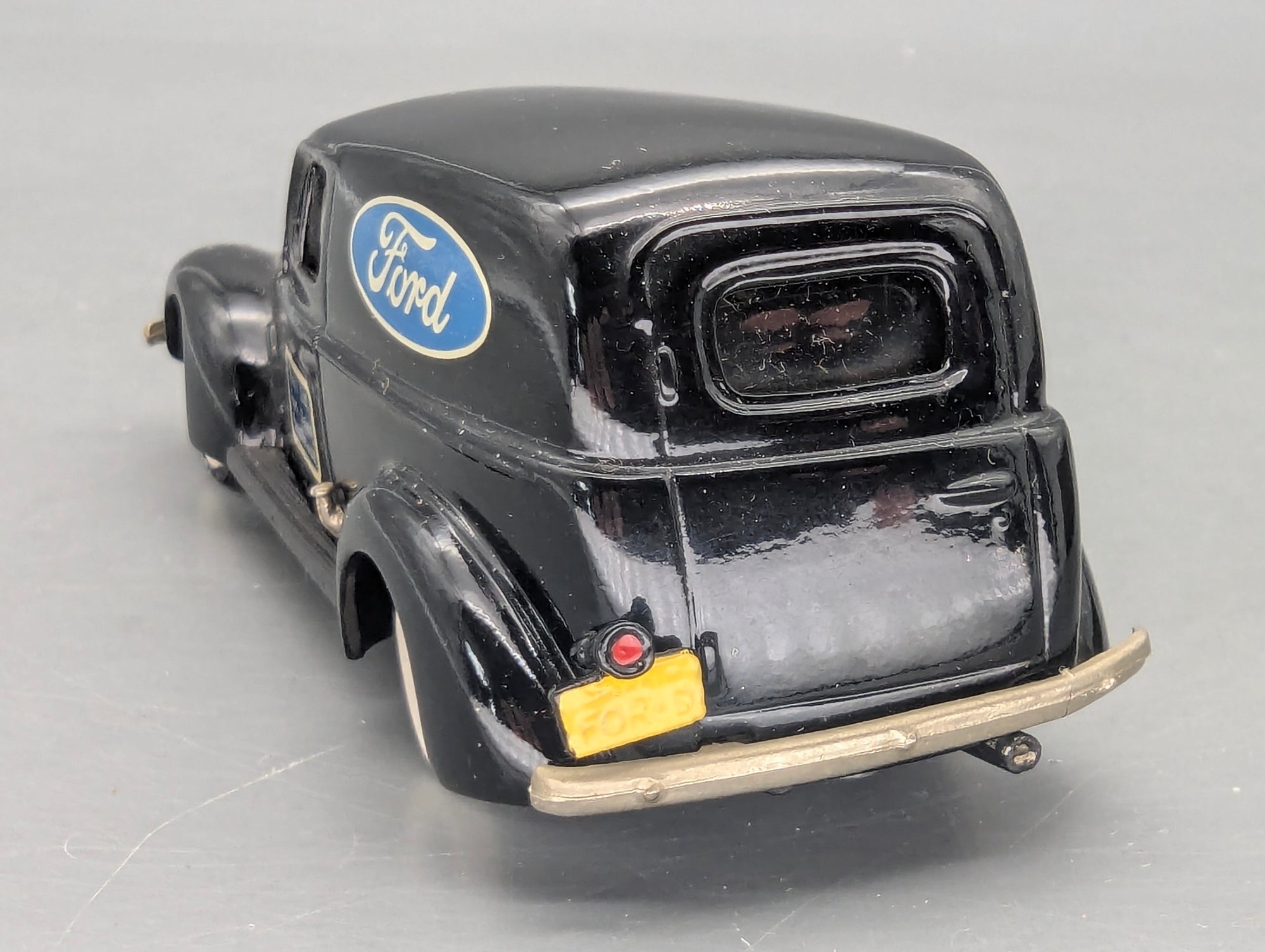 Modellautos 1:43 Brooklin Models #9 Ford Sedan Delivery Ford Service 1940 mit OVP