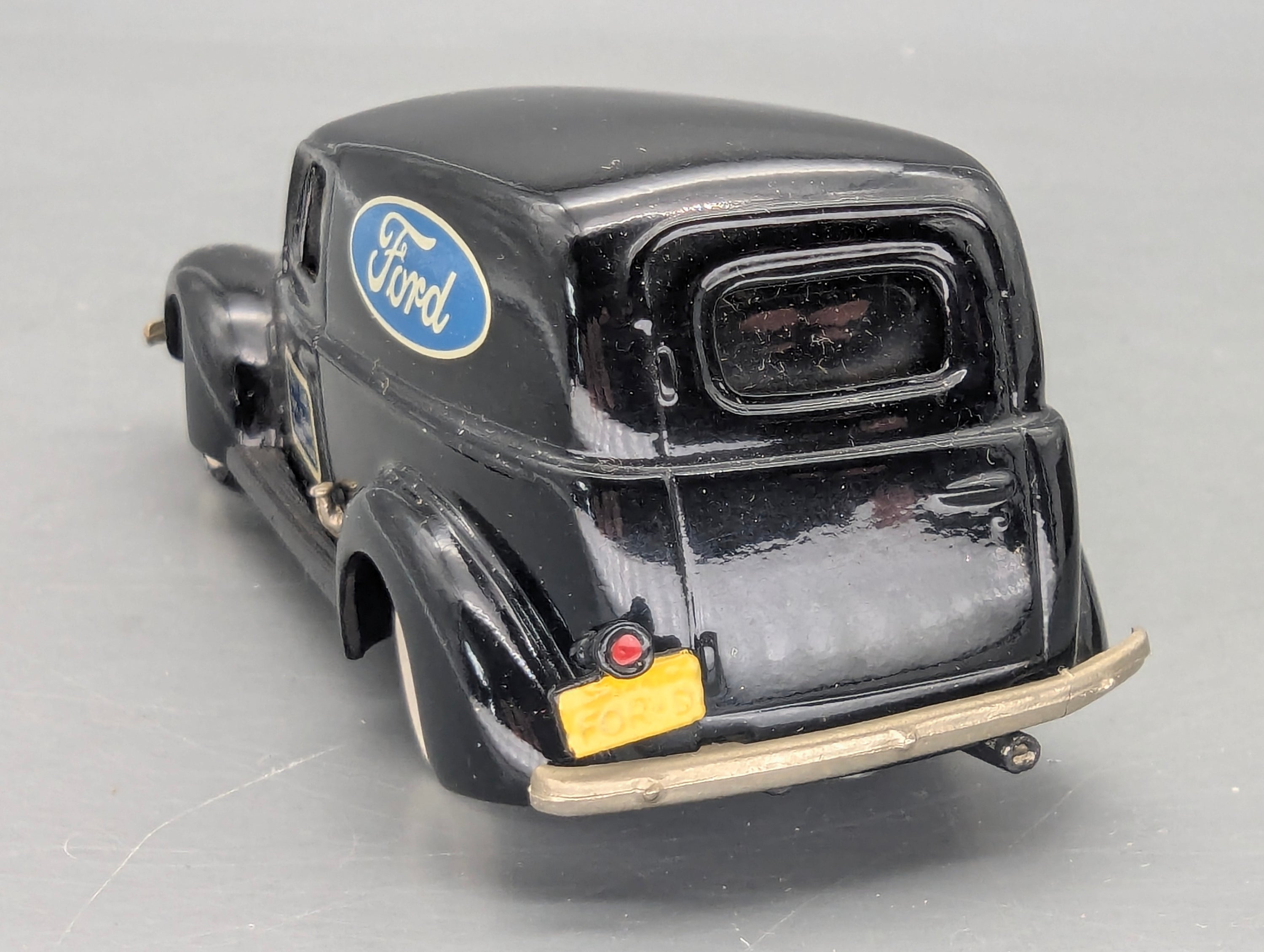 Modellautos 1:43 Brooklin Models #9 Ford Sedan Delivery Ford Service 1940 mit OVP
