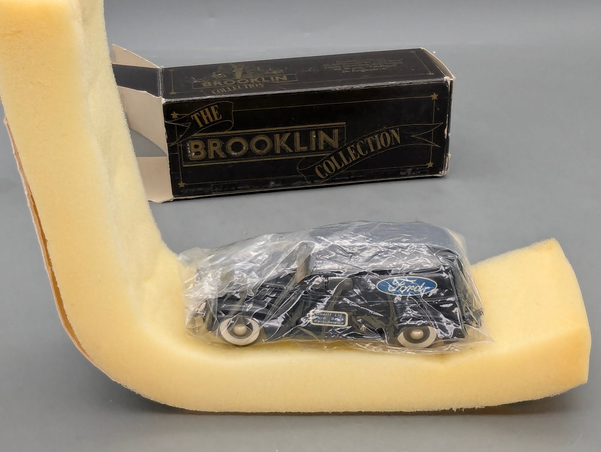 Modellautos 1:43 Brooklin Models #9 Ford Sedan Delivery Ford Service 1940 mit OVP