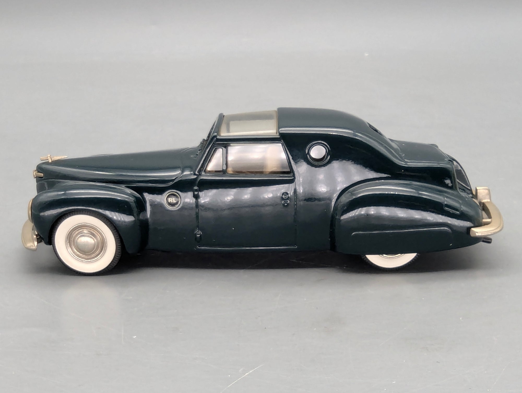 Modellautos 1:43 Brooklin Models #X2 Lincoln Continental 1946 R. Loewy mit OVP