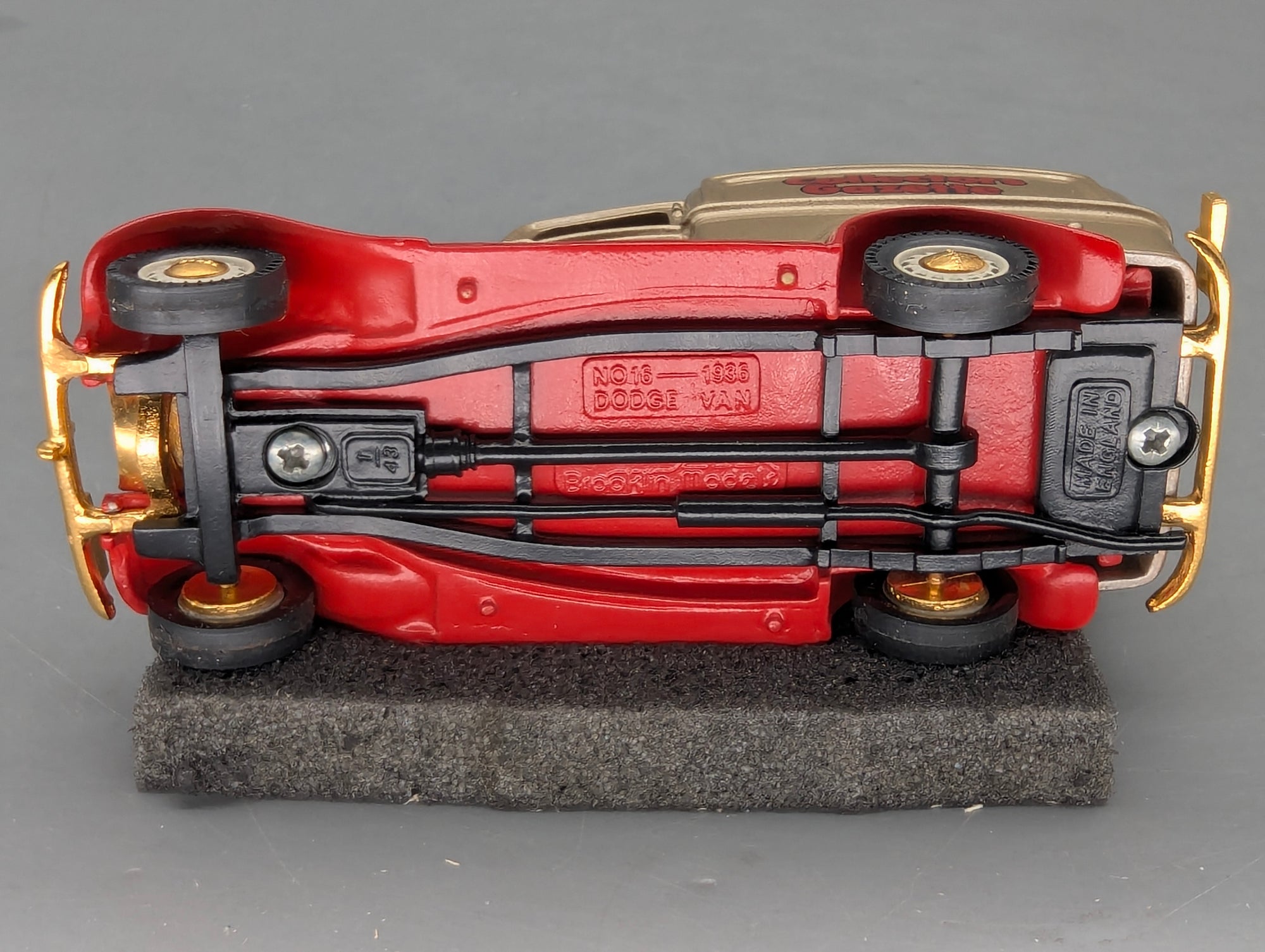 Modellautos 1:43 Brooklin Models #16 Dodge Van 1935 50th Issue Collectors Gazette mit OVP