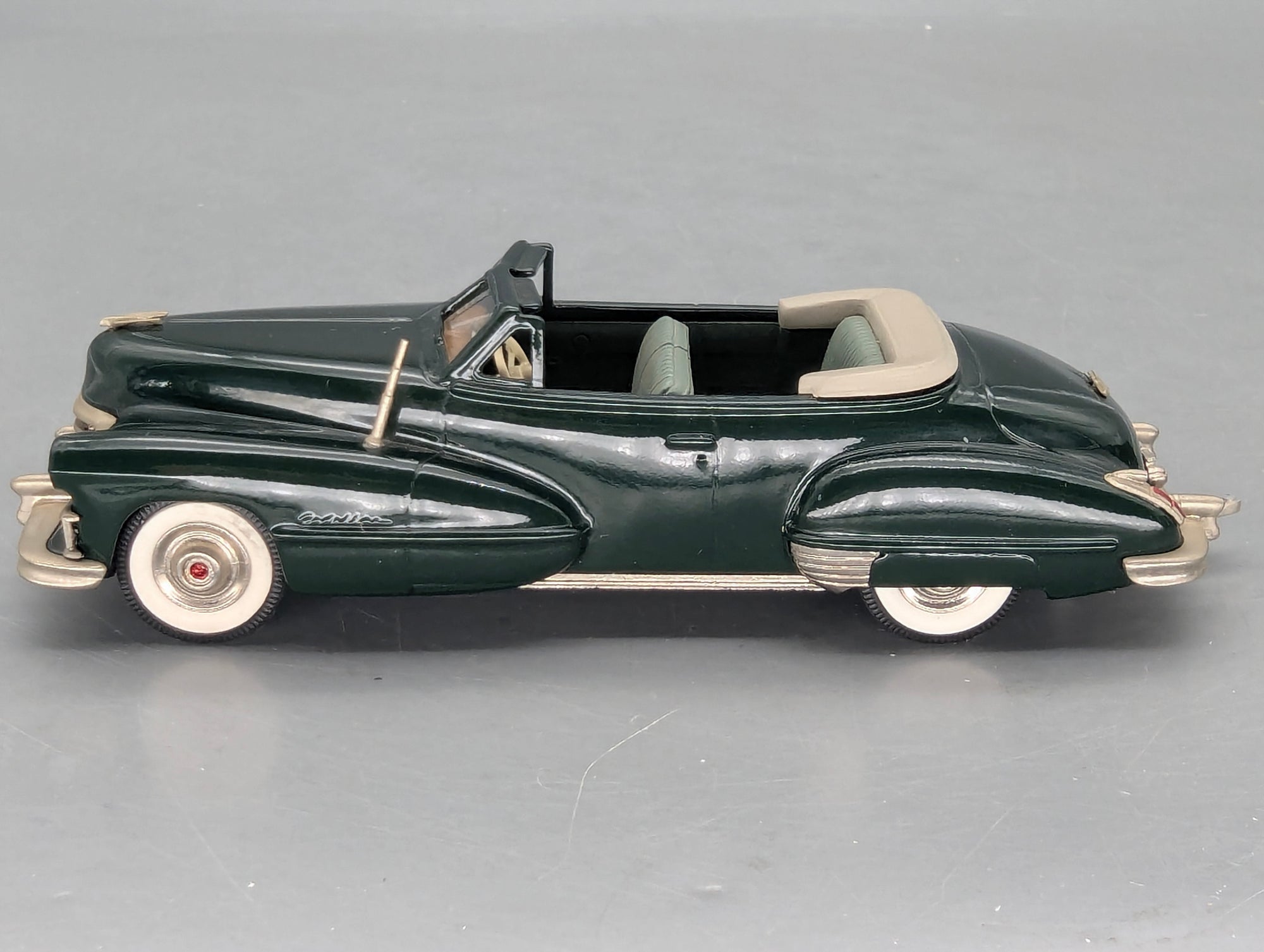 Modellautos 1:43 Brooklin Models #74 Cadillac Series 62 Convertible 1947 mit OVP