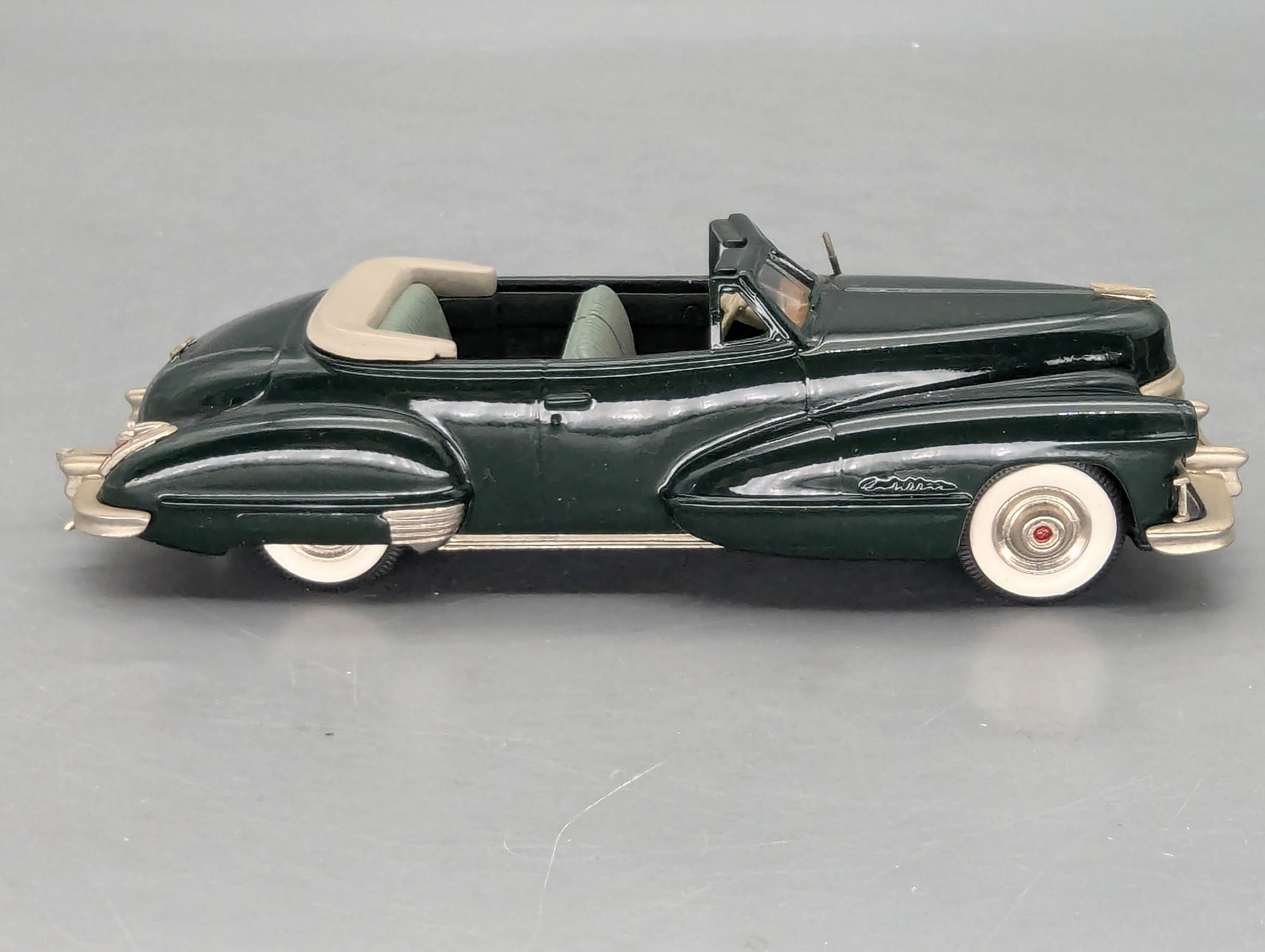 Modellautos 1:43 Brooklin Models #74 Cadillac Series 62 Convertible 1947 mit OVP