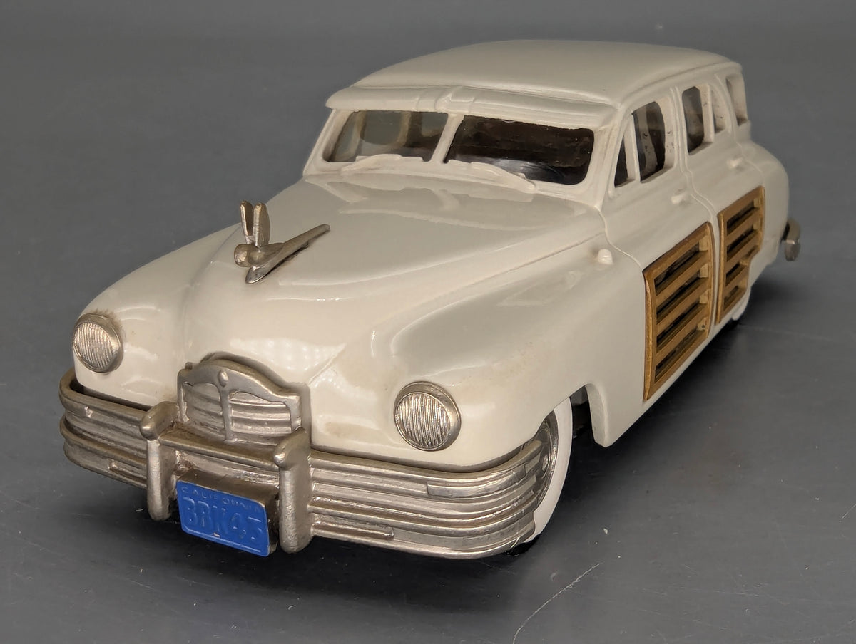 Modellautos 1:43 Brooklin Models #43 Packard Station Sedan 1948 Creme mit OVP