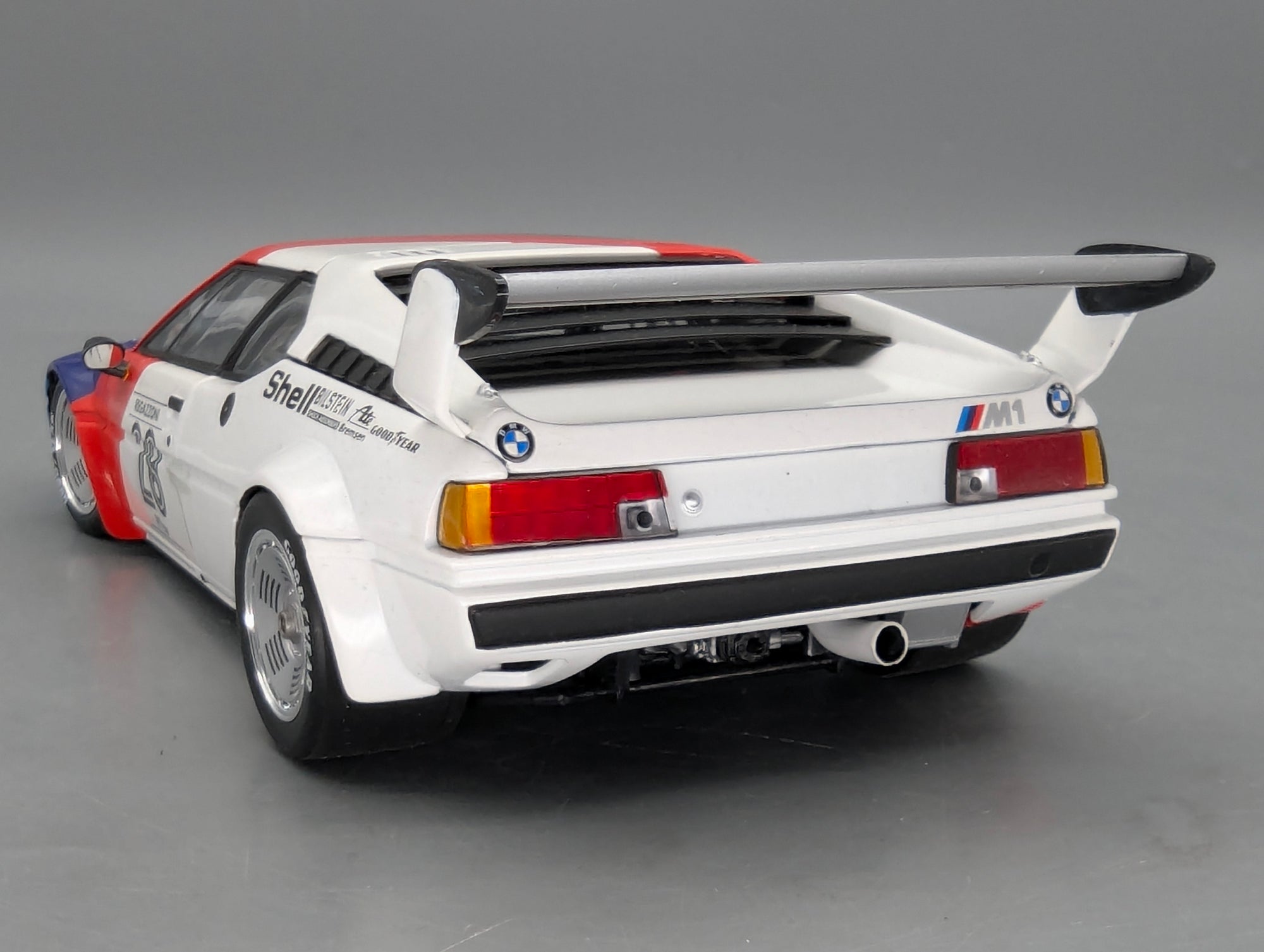 Coches en miniatura 1:43 Minichamps Mercedes Benz SL65 AMG Black Series Plata con embalaje original