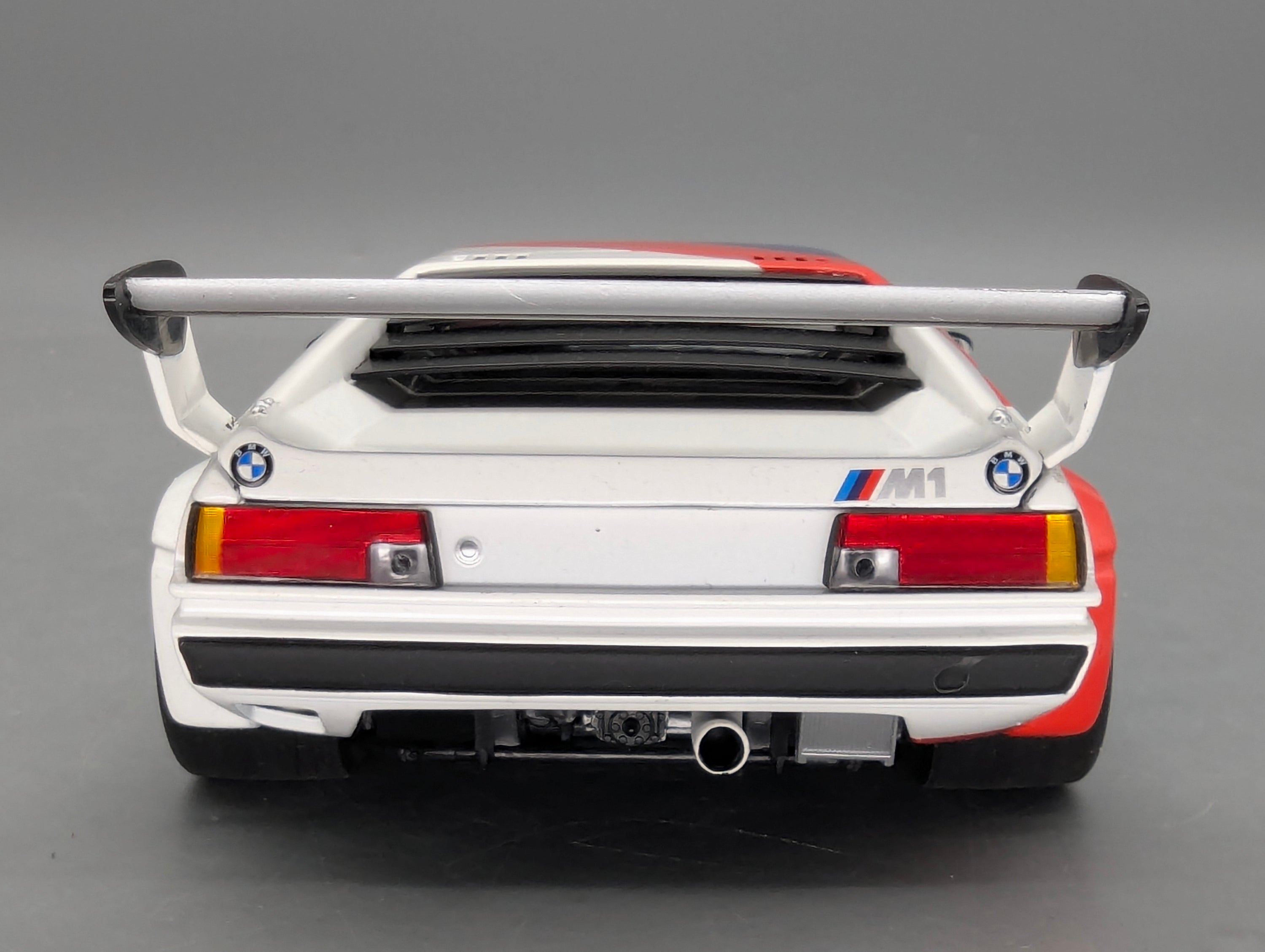Coches en miniatura 1:43 Minichamps Mercedes Benz SL65 AMG Black Series Plata con embalaje original