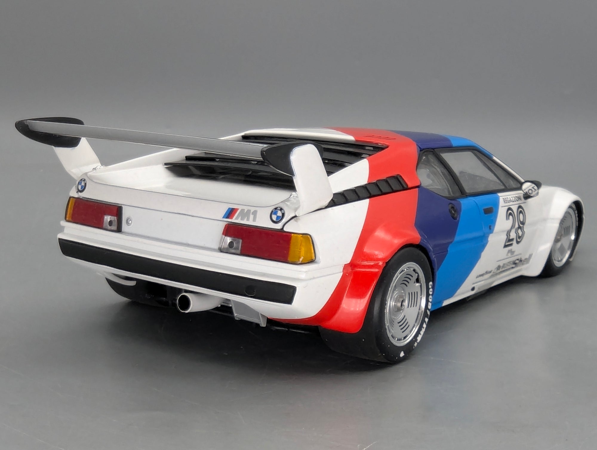 Coches en miniatura 1:43 Minichamps Mercedes Benz SL65 AMG Black Series Plata con embalaje original