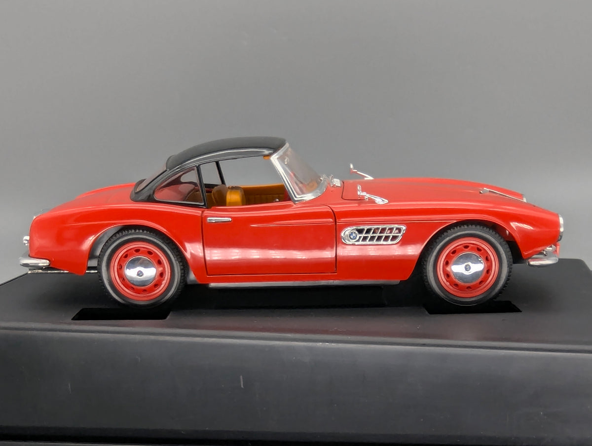 Modellautos 1:18 Revell BMW 507 Rot mit Dealer OVP