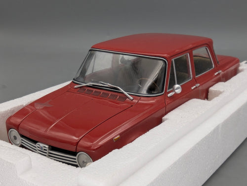 Modellautos 1:18 Minichamps Alfa Romeo Giulia 1300 Super 1970 Rot mit OVP