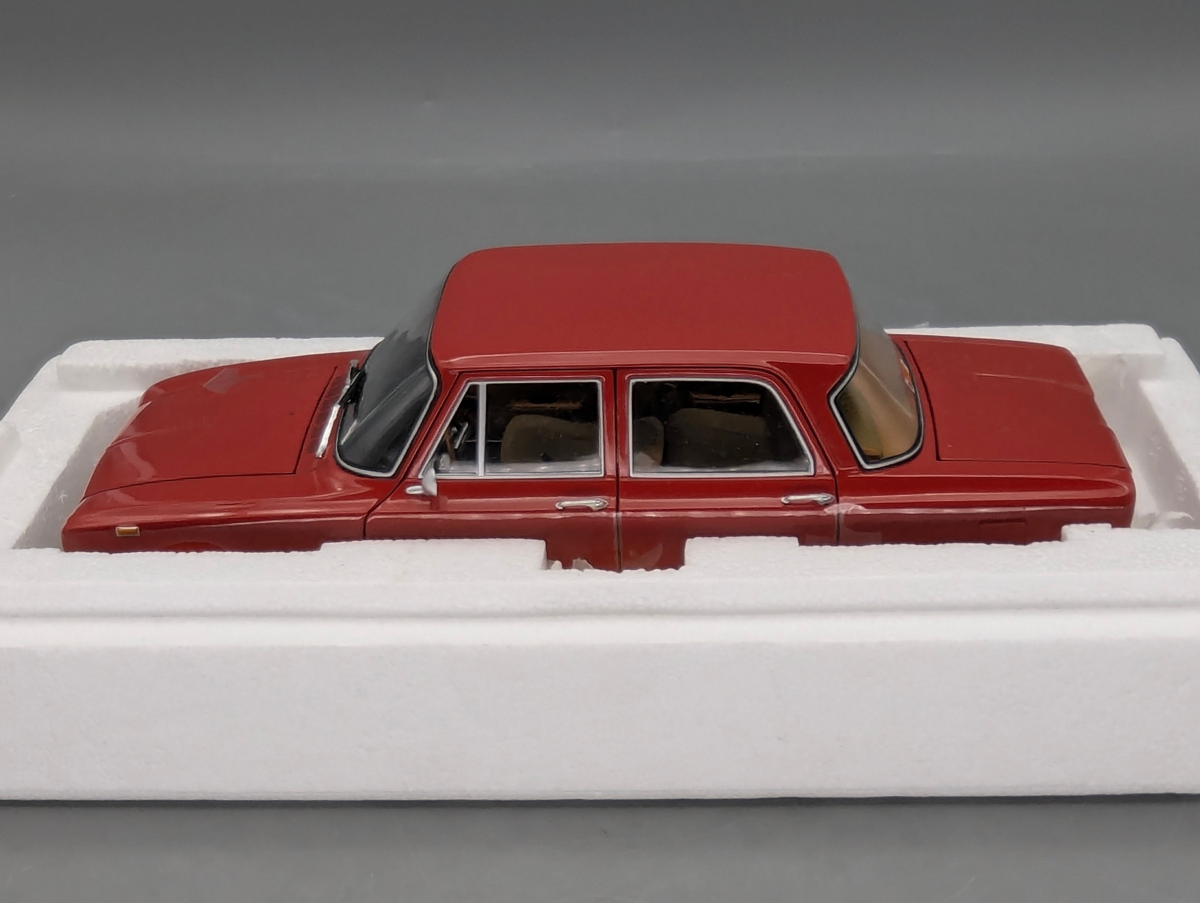 Coches en miniatura 1:43 Minichamps Mercedes Benz SL65 AMG Black Series Plata con embalaje original