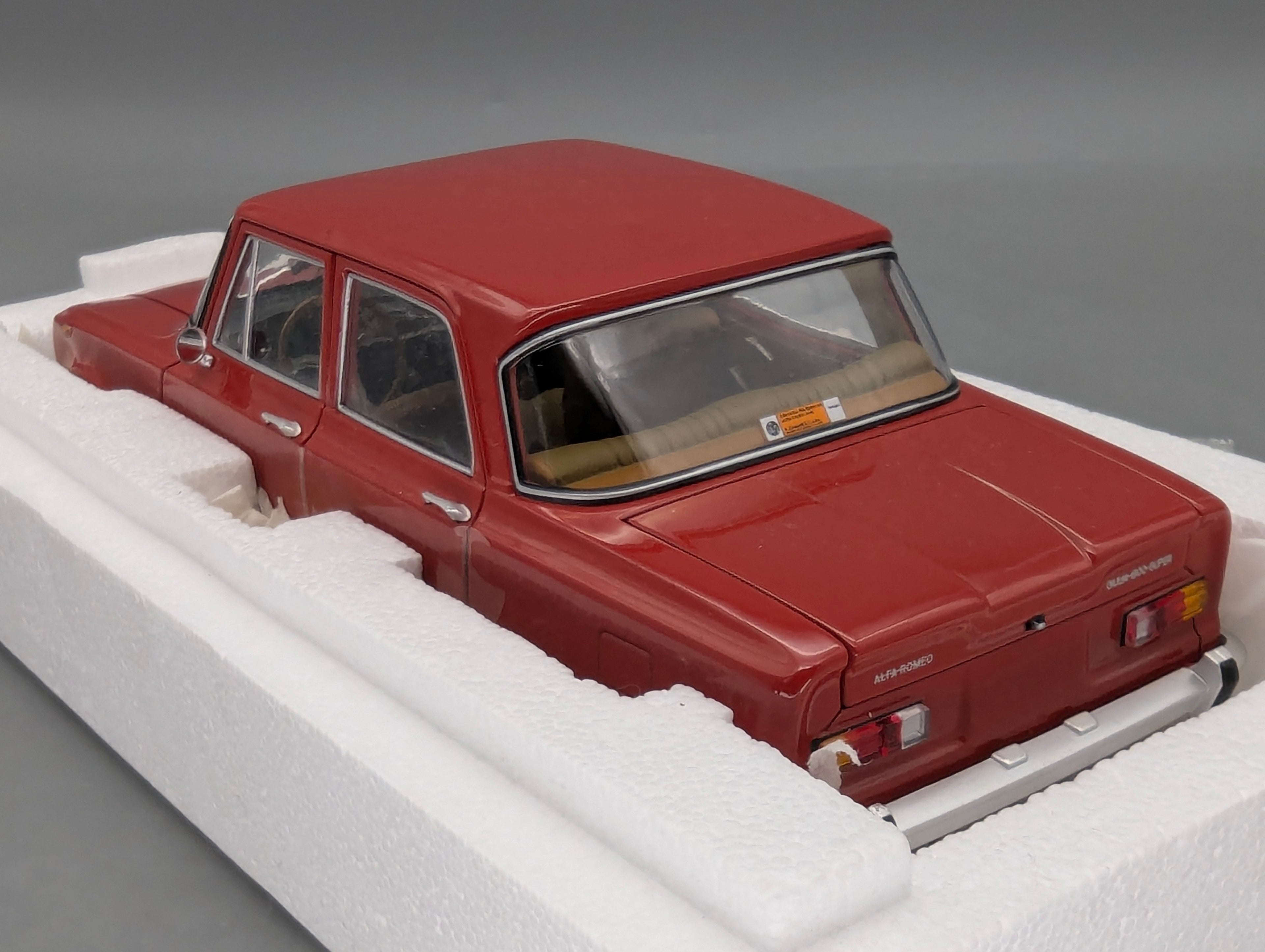 Coches en miniatura 1:43 Minichamps Mercedes Benz SL65 AMG Black Series Plata con embalaje original