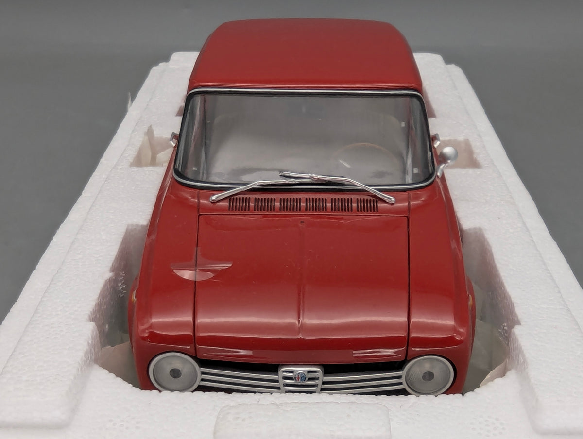 Modellautos 1:18 Minichamps Alfa Romeo Giulia 1300 Super 1970 Rot mit OVP