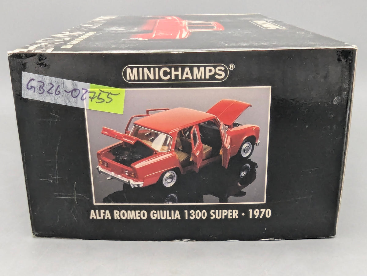 Modellautos 1:18 Minichamps Alfa Romeo Giulia 1300 Super 1970 Rot mit OVP