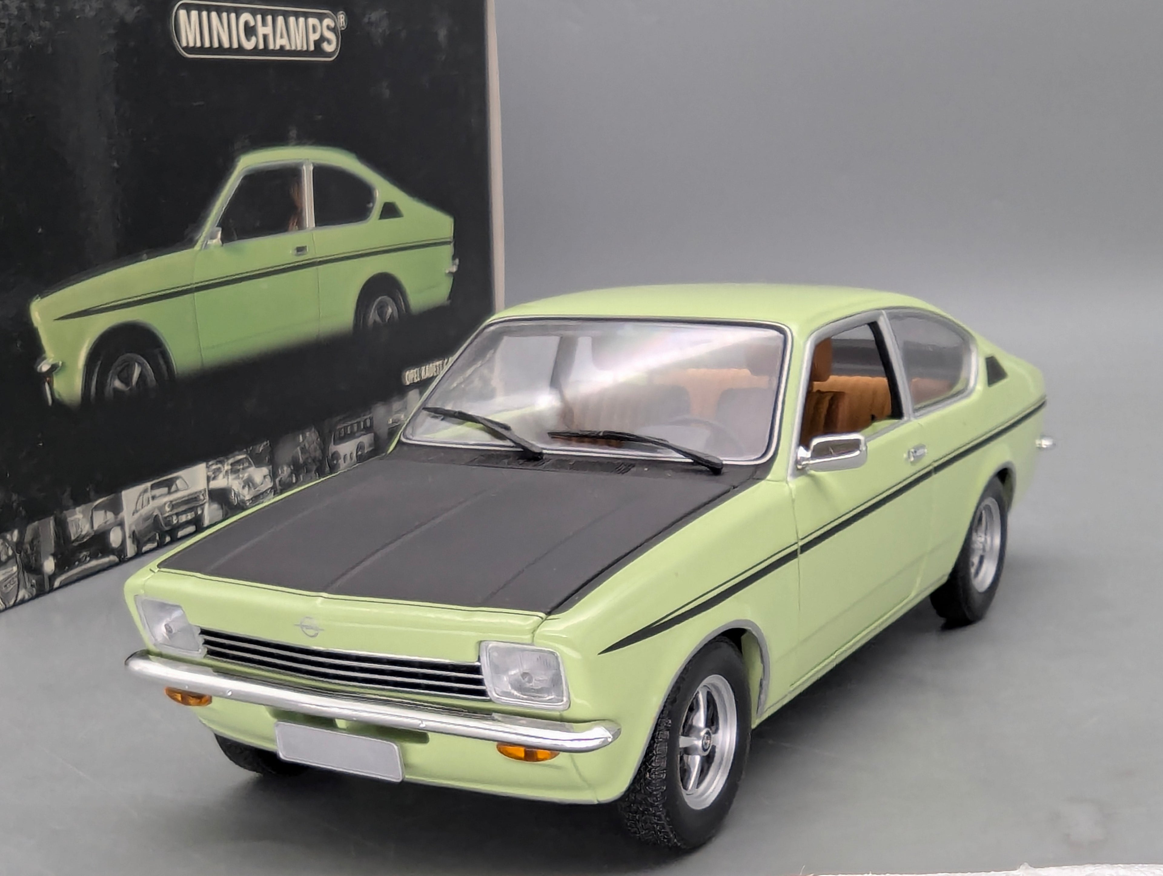 Coches en miniatura 1:43 Minichamps Mercedes Benz SL65 AMG Black Series Plata con embalaje original