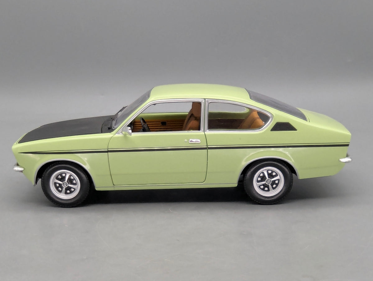 Modellautos 1:18 Minichamps Opel Kadett C Coupe SR 1976 Grün OVP