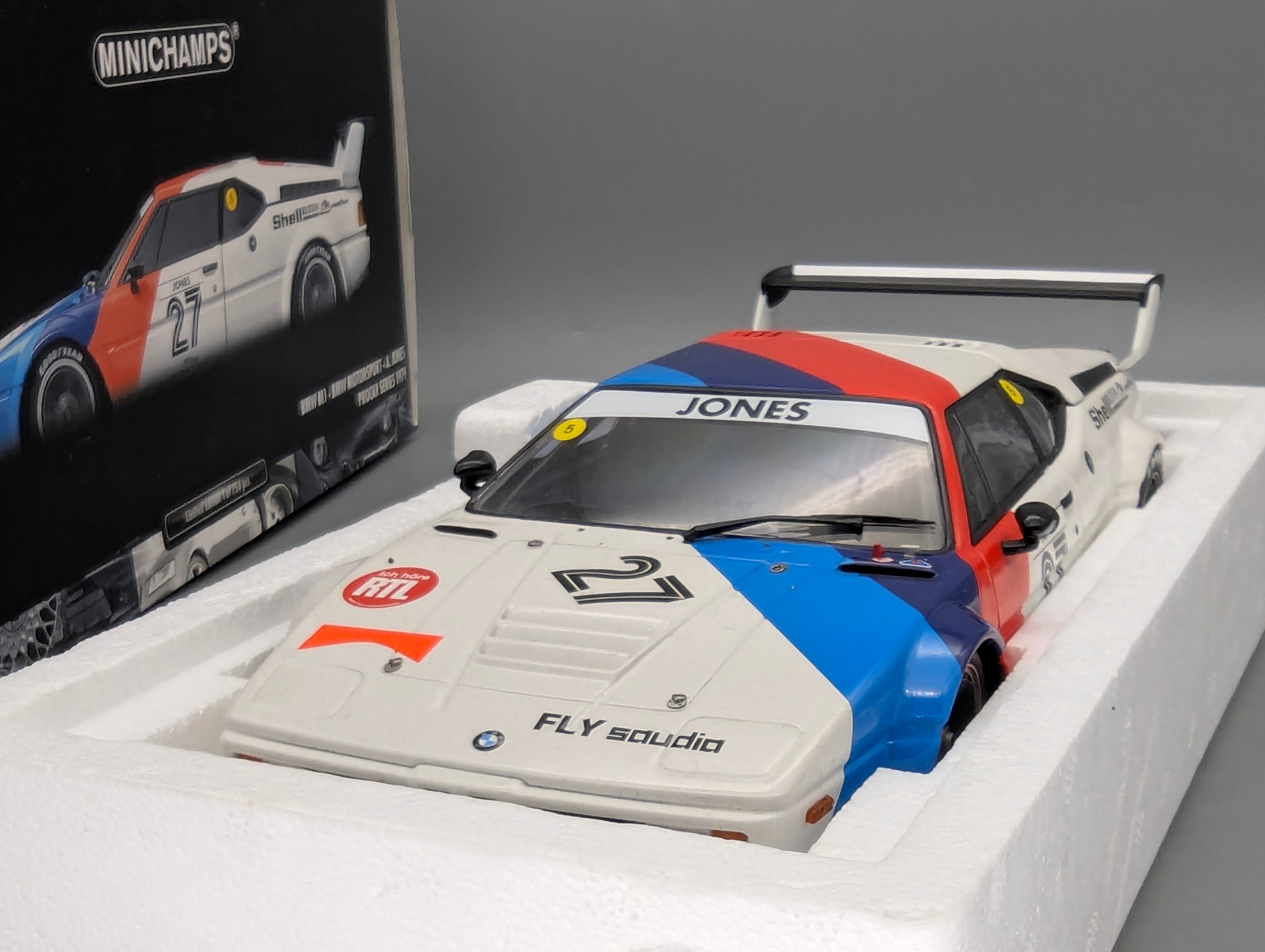 Coches en miniatura 1:43 Minichamps Mercedes Benz SL65 AMG Black Series Plata con embalaje original