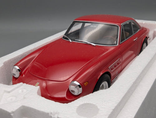 Modellautos 1:18 CMR CMR050 Ferrari 330 GTC Rot mit OVP