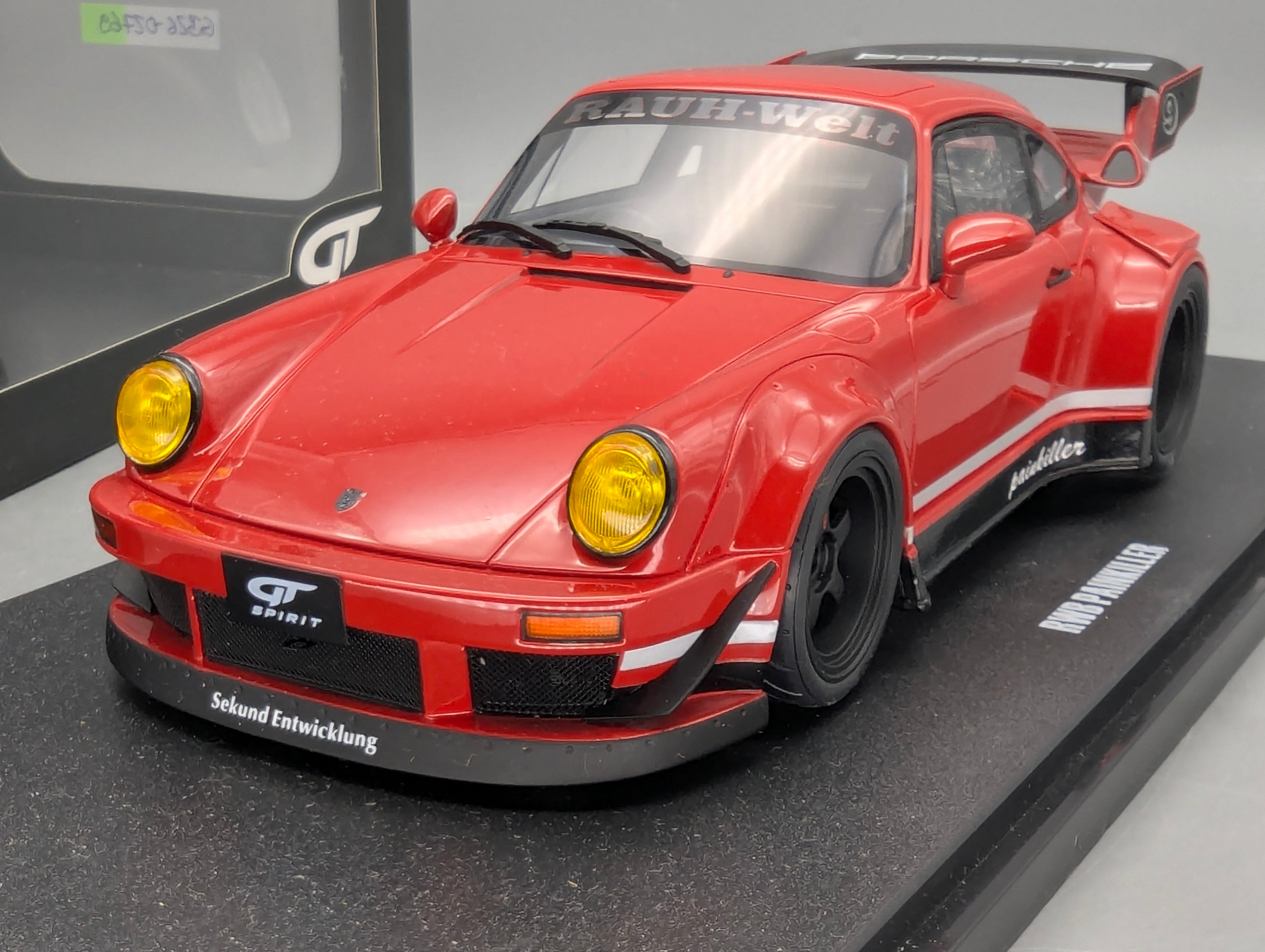 Modellautos 1:18 GT Spirit GT449 Porsche 911 RWB Body Kit Painkiller Rot #9 mit OVP