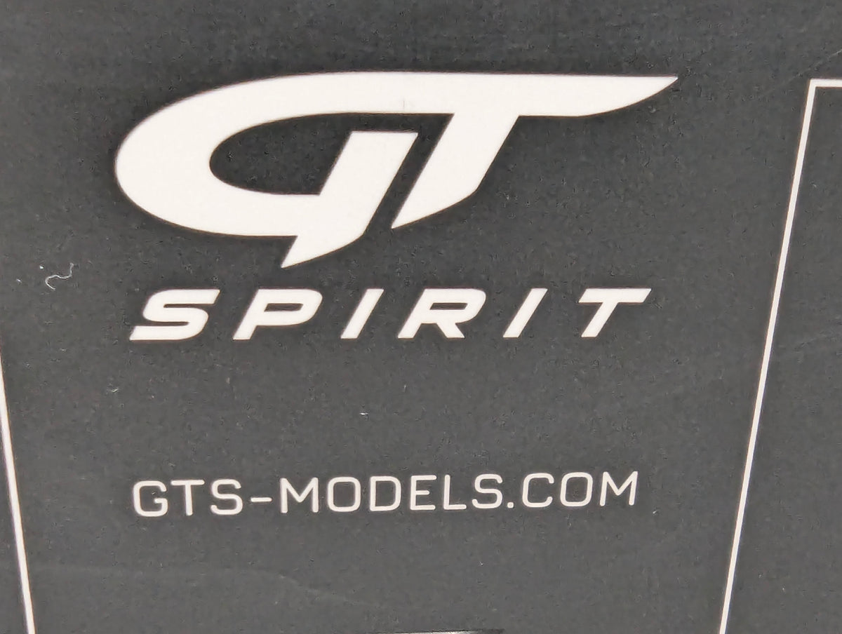 Modellautos 1:18 GT Spirit GT449 Porsche 911 RWB Body Kit Painkiller Rot #9 OVP