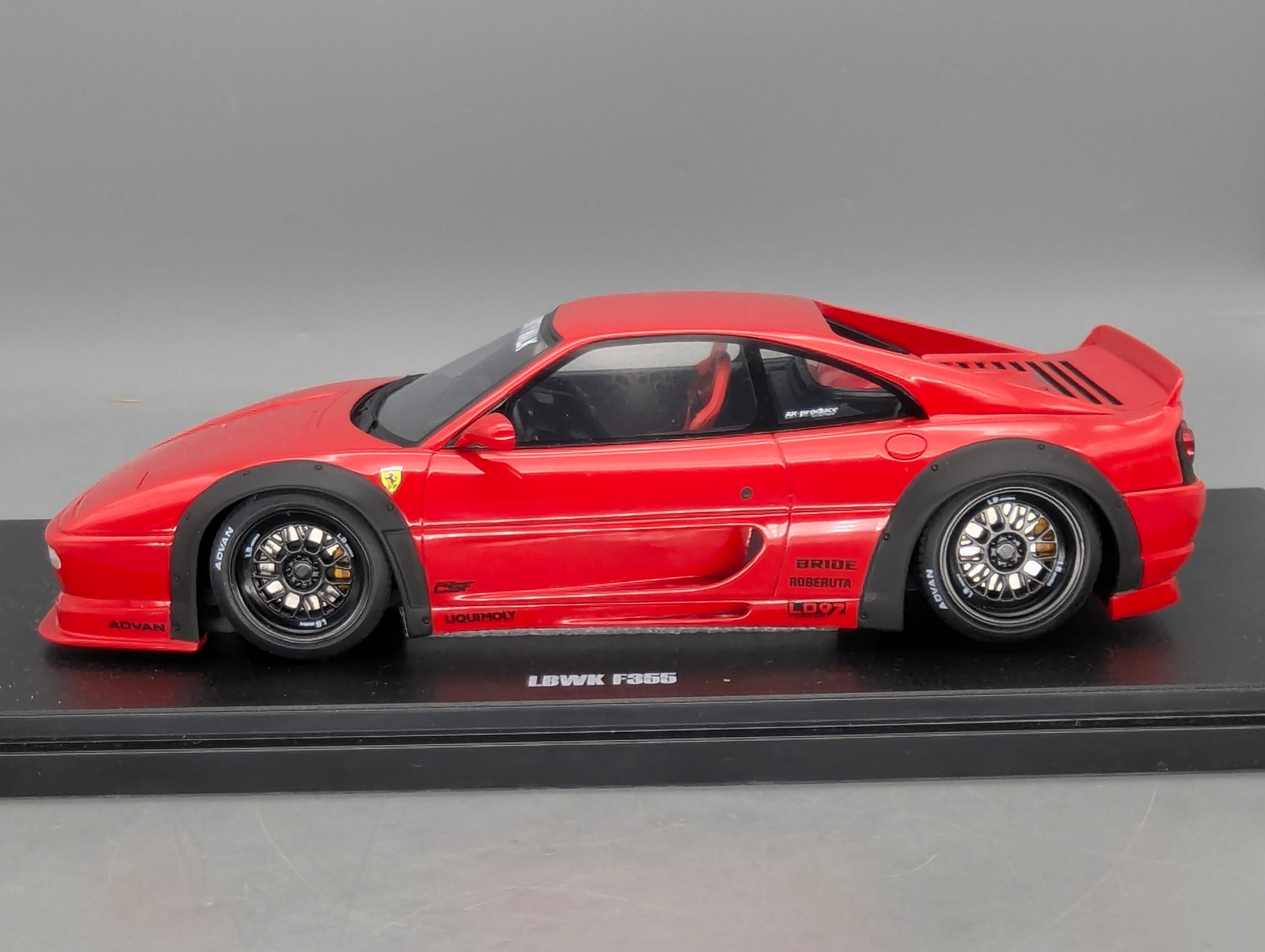 Modellautos 1:18 GT Spirit GT468 Ferrari F355 Liberty Walk LBWK Rot mit OVP