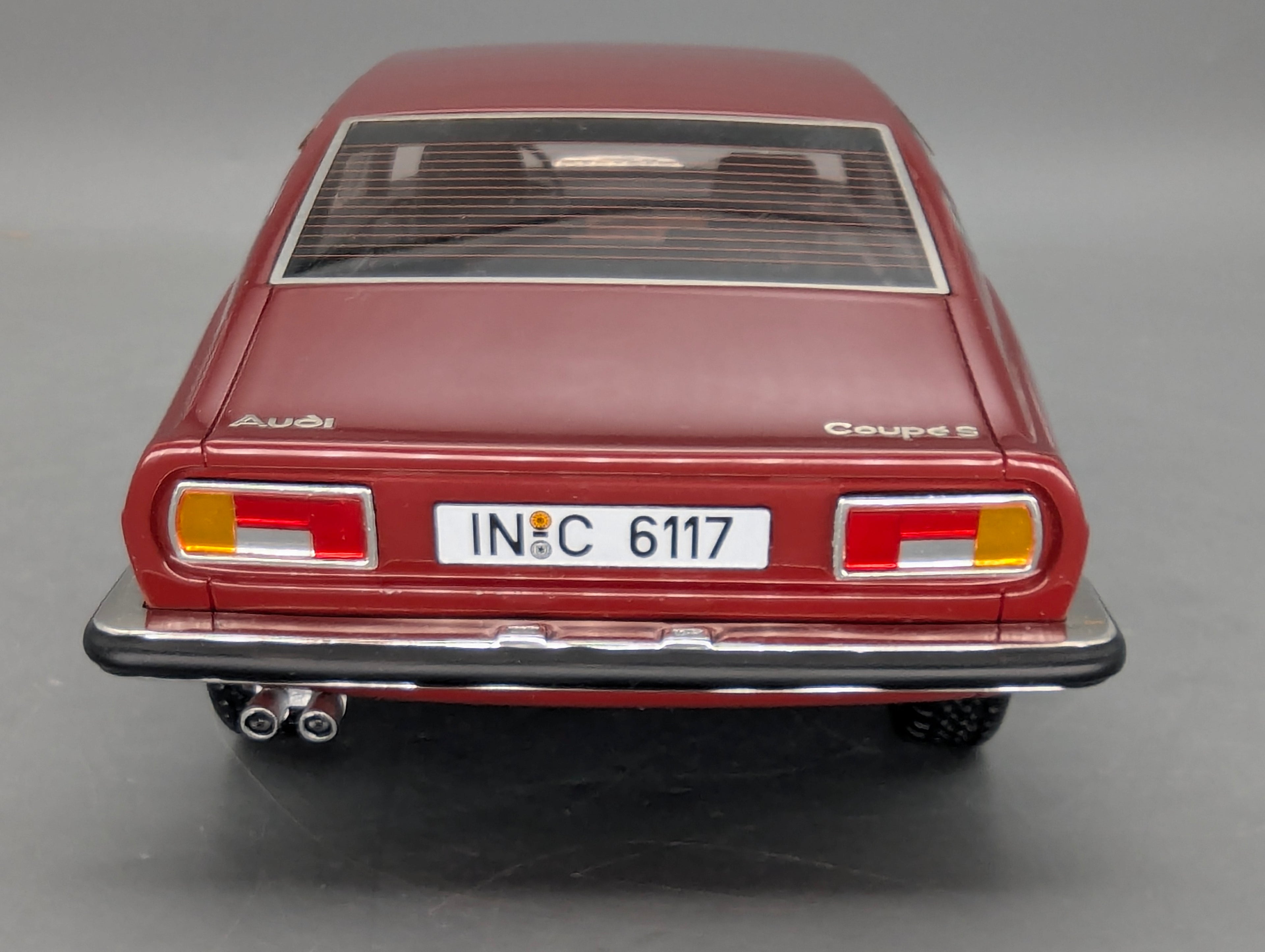 Modellautos 1:18 KK-Scale Audi 100 Coupe S Rot mit OVP