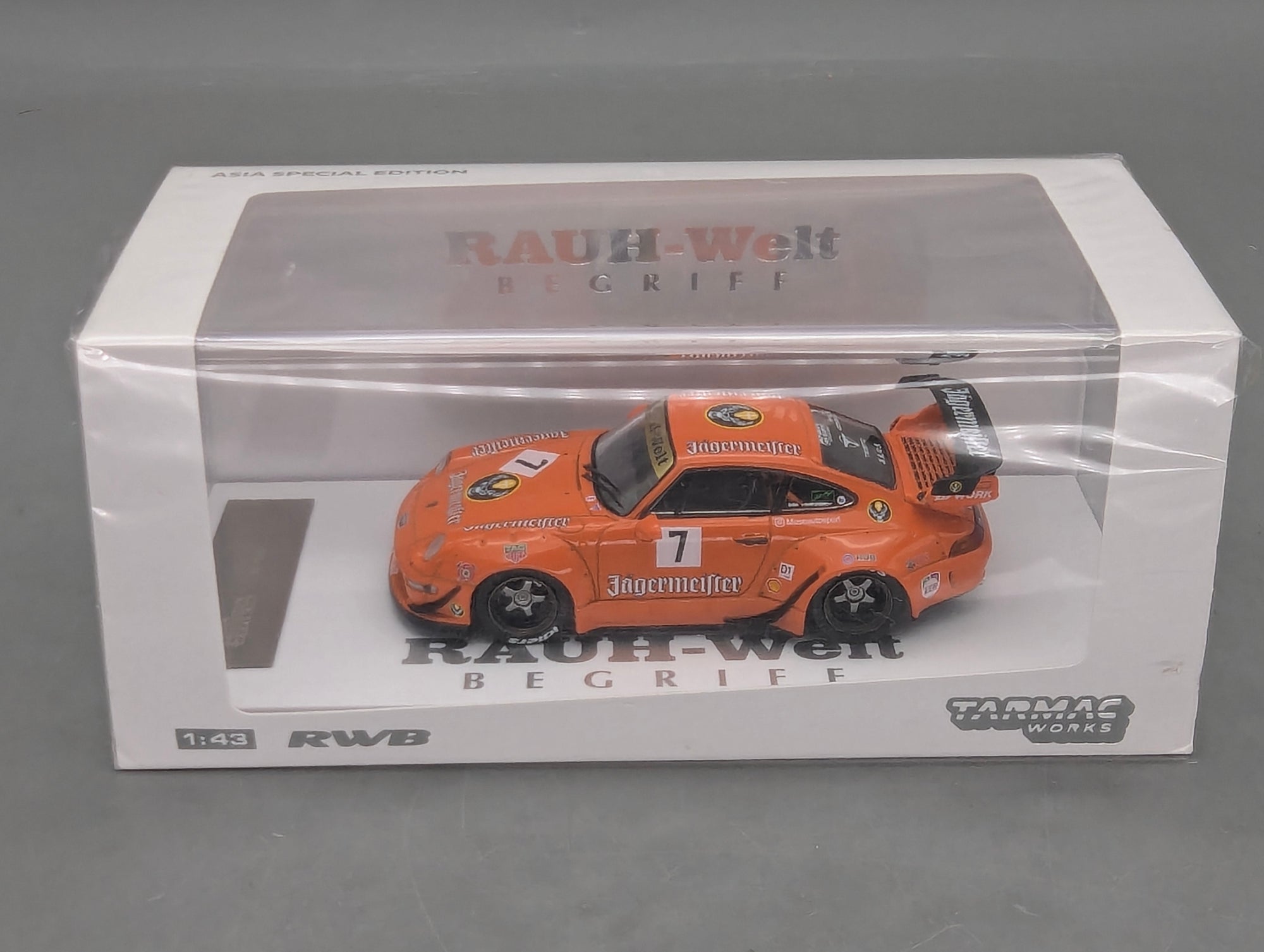 Model Cars 1:43 Minichamps Mercedes Benz SL65 AMG Black Series Silver with original packaging