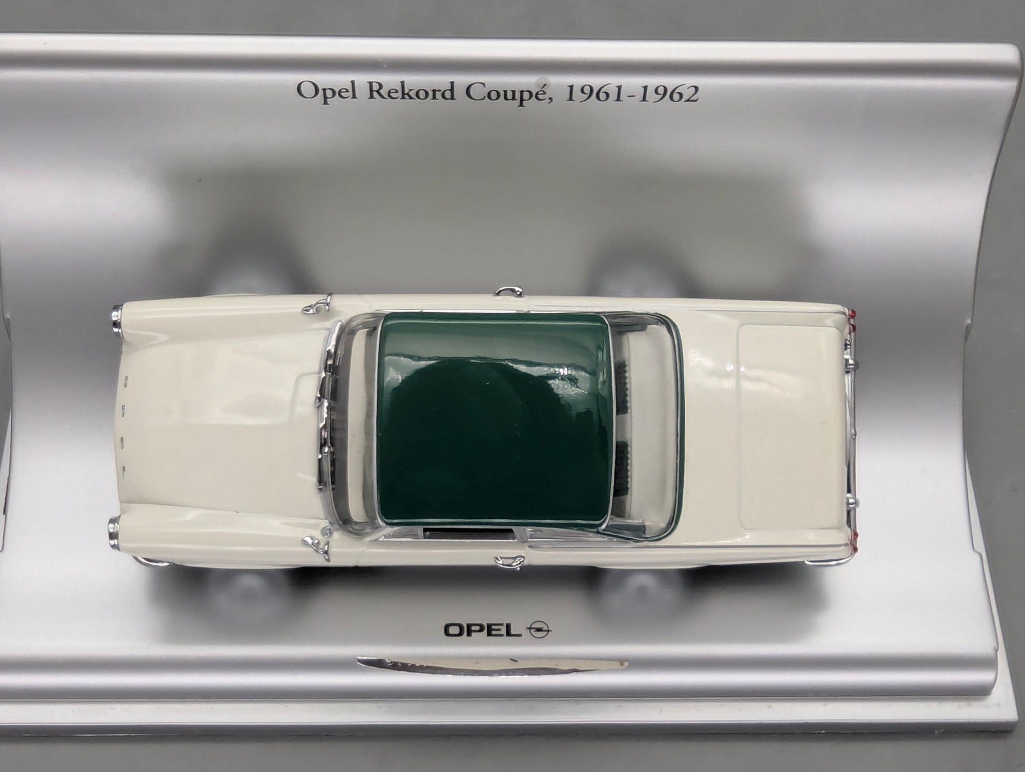 Model Cars 1:43 Minichamps Mercedes Benz SL65 AMG Black Series Silver with original packaging
