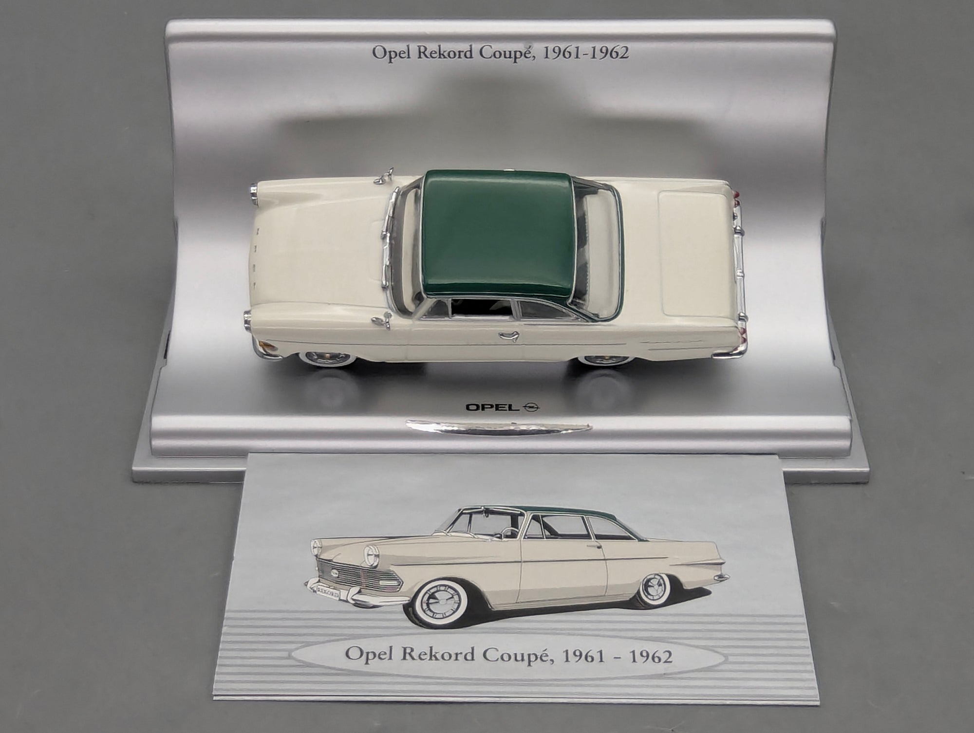 Model Cars 1:43 Minichamps Mercedes Benz SL65 AMG Black Series Silver with original packaging
