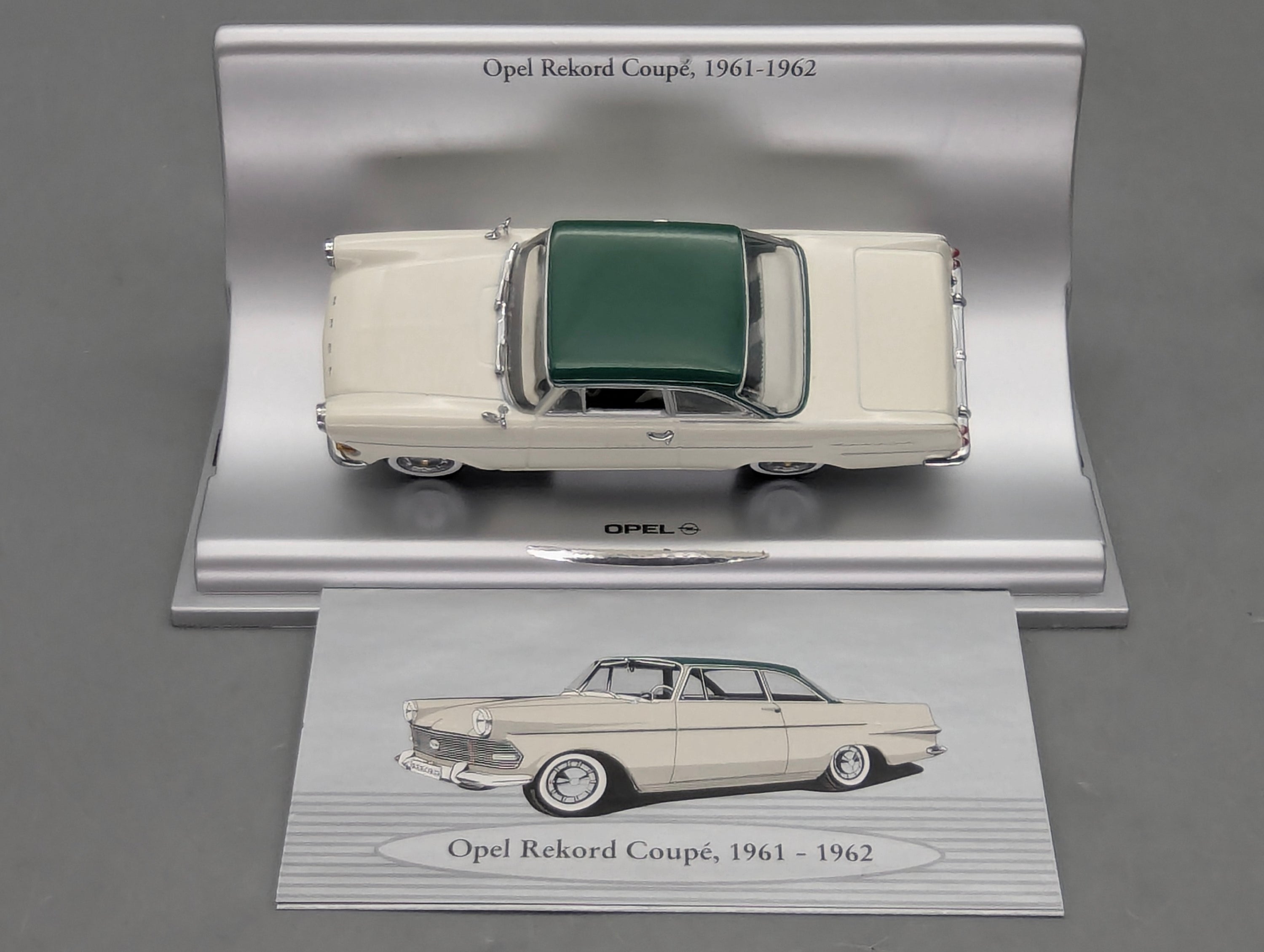Model Cars 1:43 Minichamps Mercedes Benz SL65 AMG Black Series Silver with original packaging