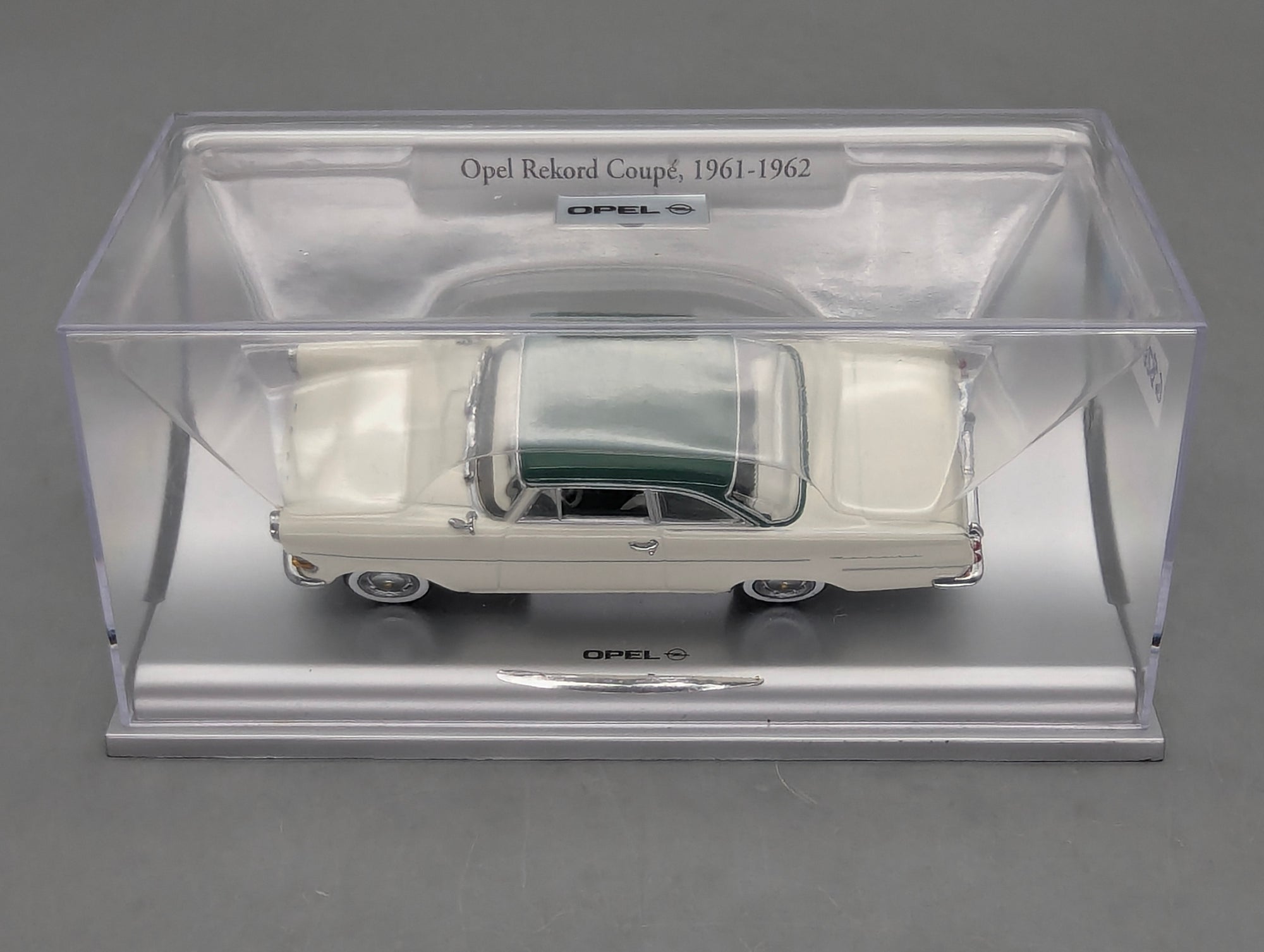 Model Cars 1:43 Minichamps Mercedes Benz SL65 AMG Black Series Silver with original packaging