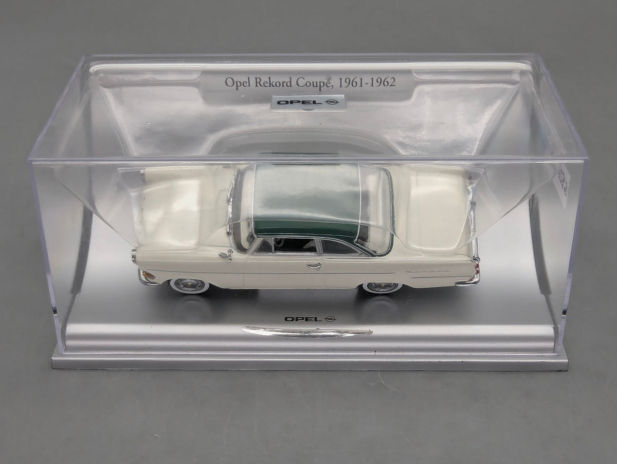 Model Cars 1:43 Minichamps Mercedes Benz SL65 AMG Black Series Silver with original packaging
