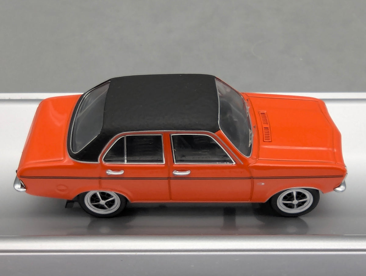Coches en miniatura 1:43 Minichamps Mercedes Benz SL65 AMG Black Series Plata con embalaje original