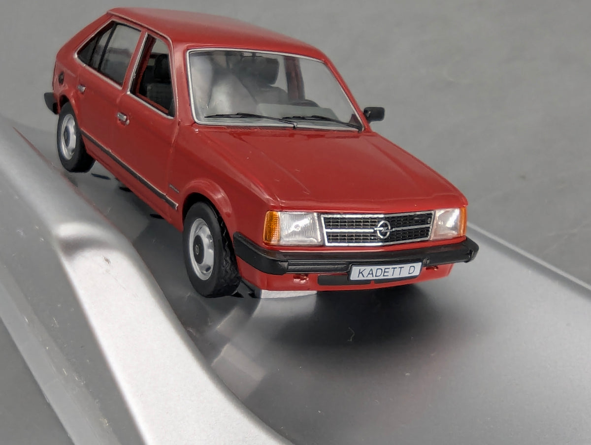 Model Cars 1:43 Minichamps Mercedes Benz SL65 AMG Black Series Silver with original packaging